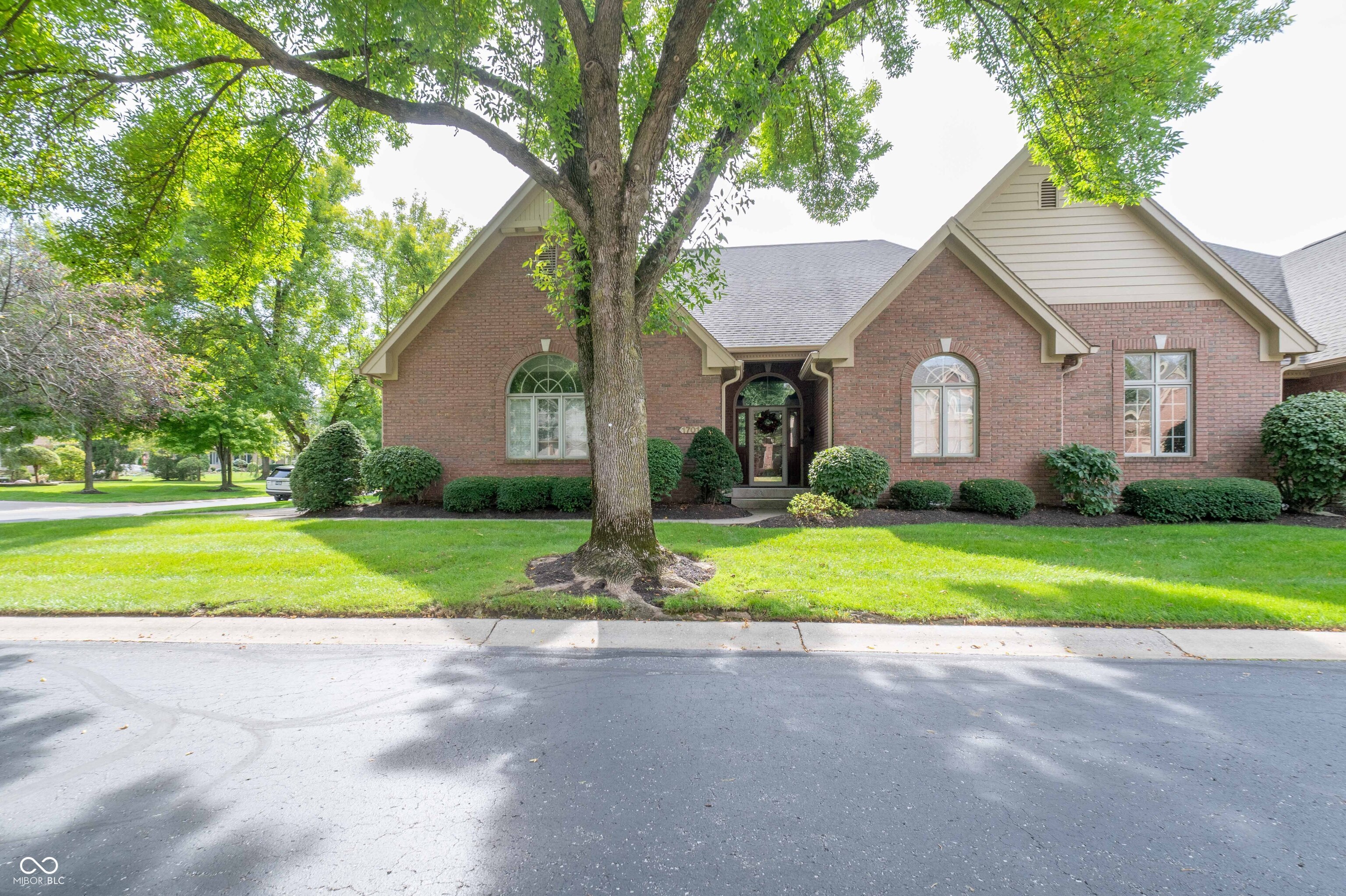 1701 Pathway Drive N