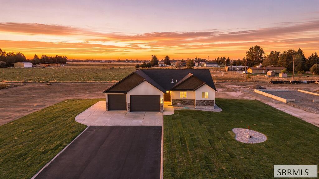 412 W 175 N