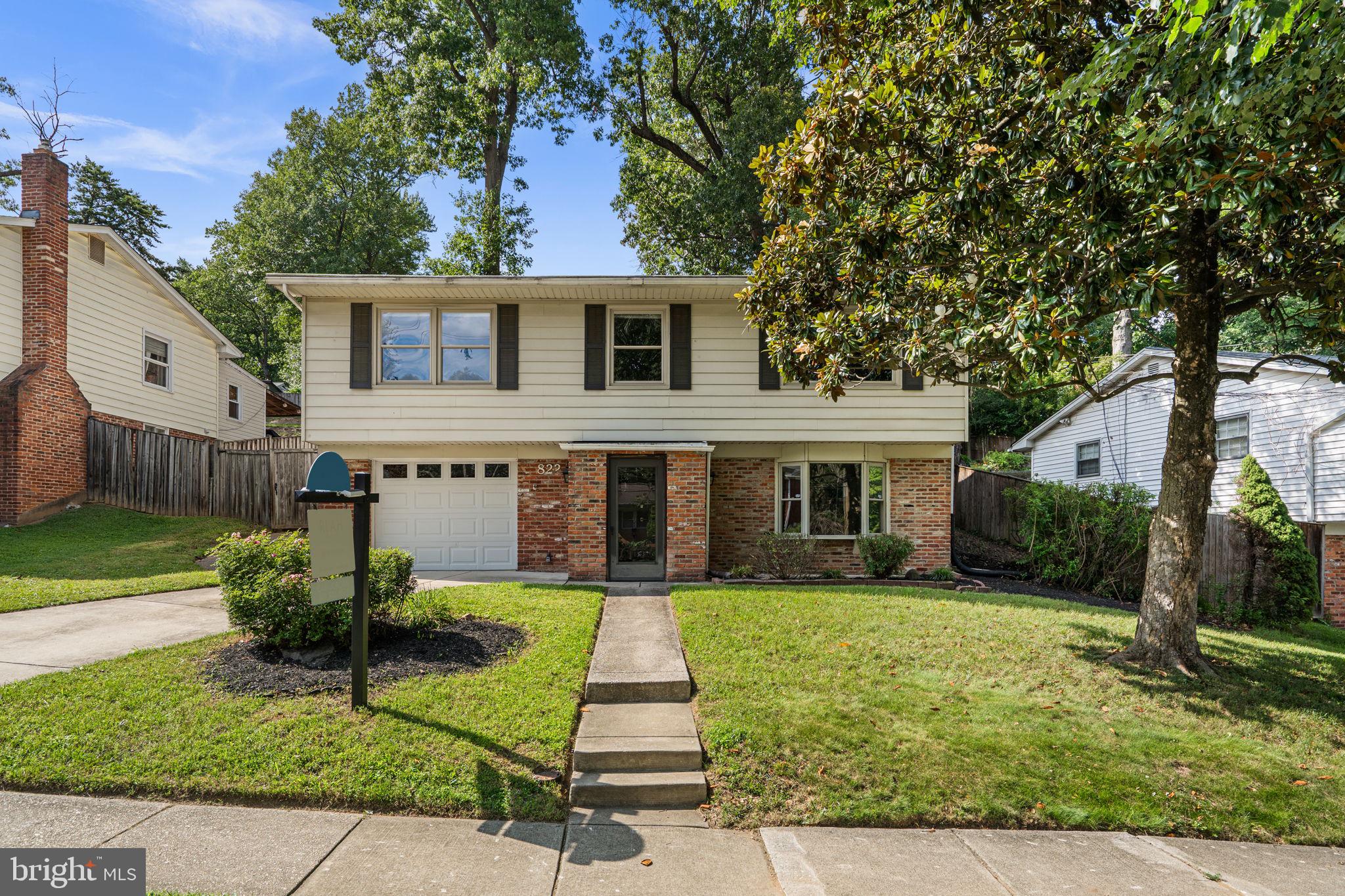 822 Loxford Terrace
