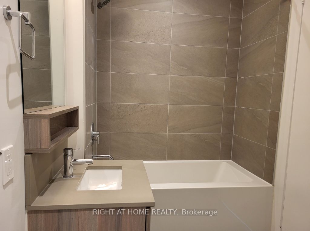 950 Portage Pkwy 3907