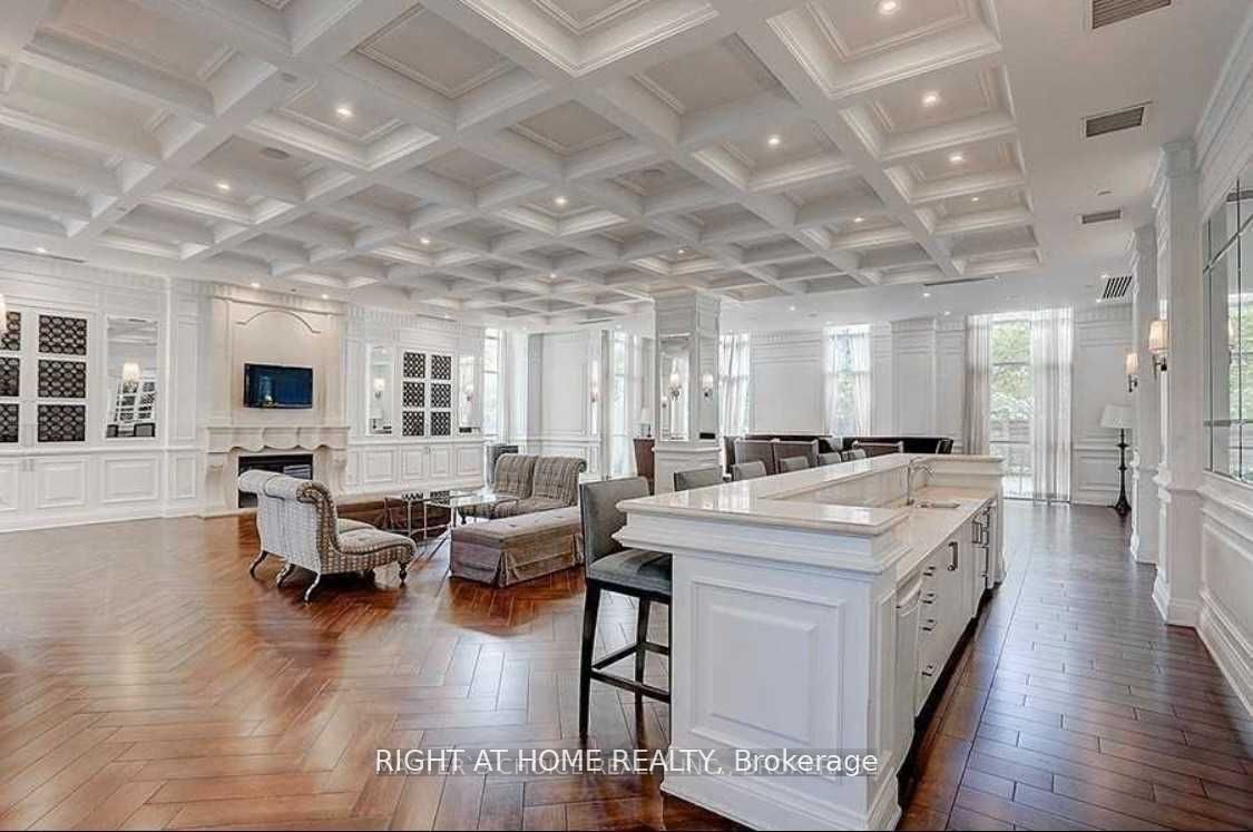 25 Greenview Ave 2319