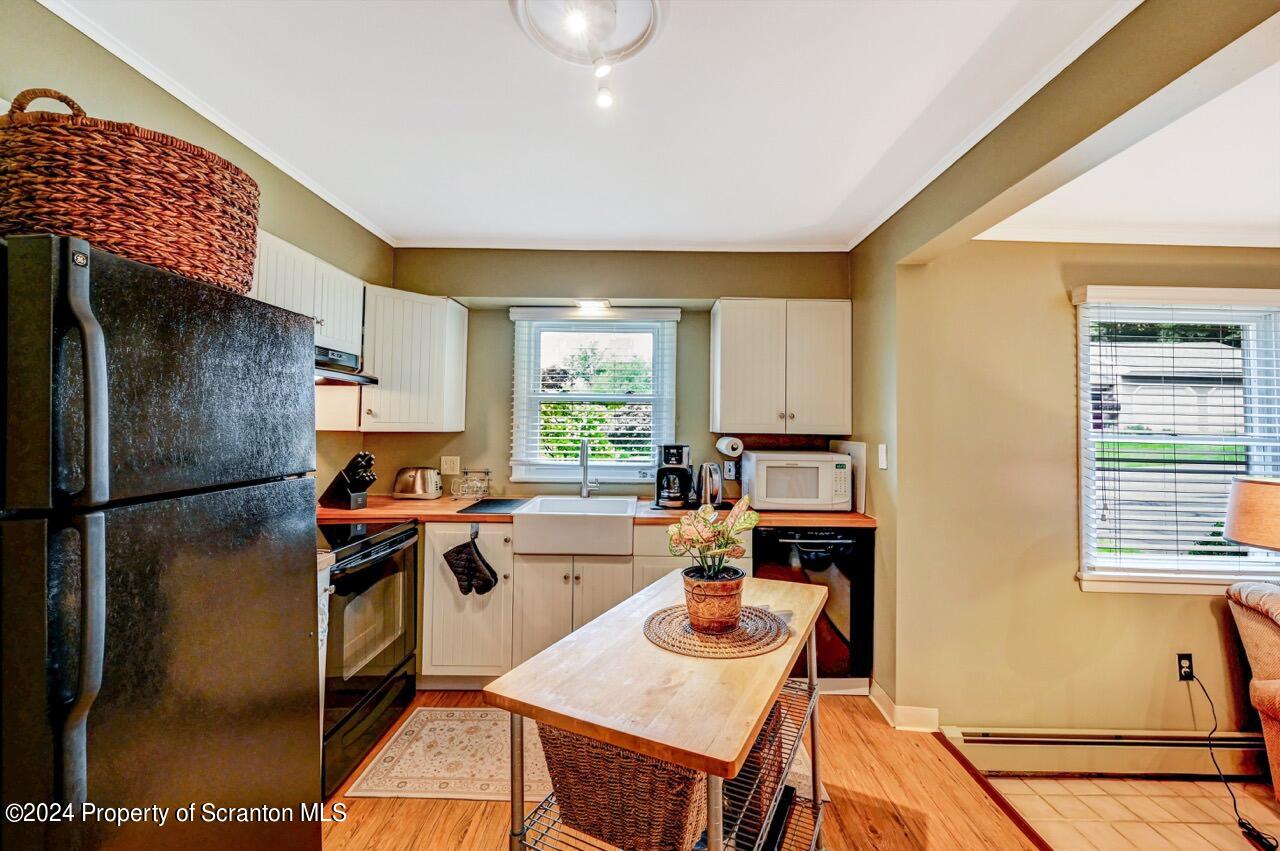400 Montrose Avenue L113