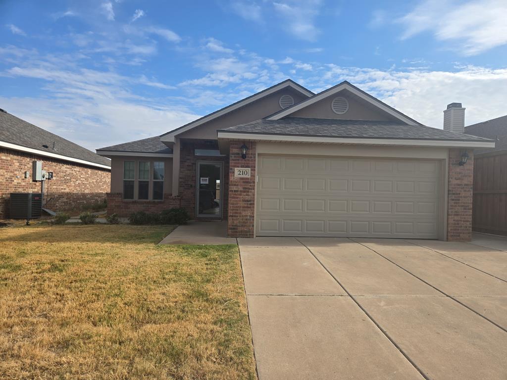 Ready to move-in with fresh paint! Animal case-by-case with 400 non- refundable deposit.