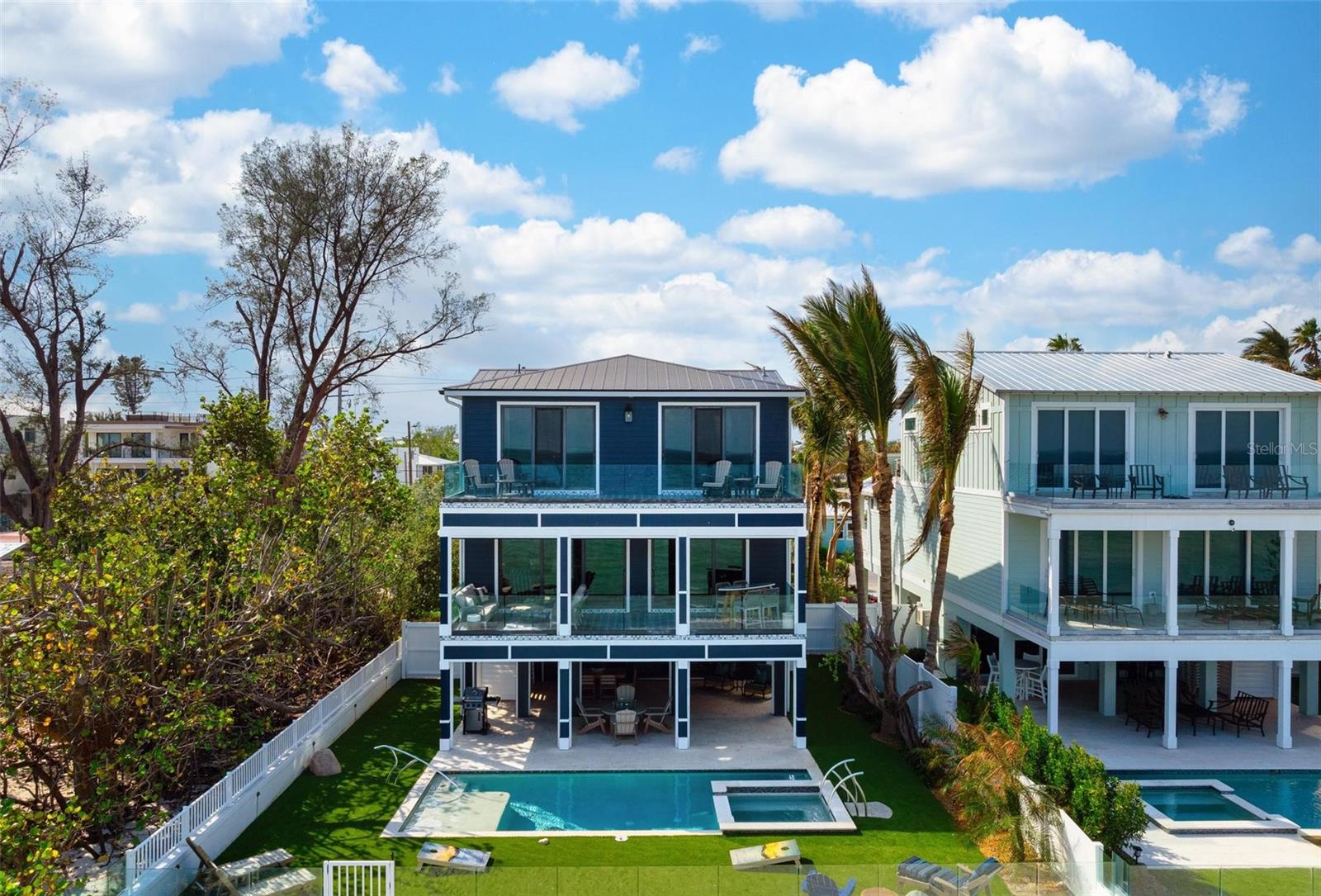 915 N Shore Drive