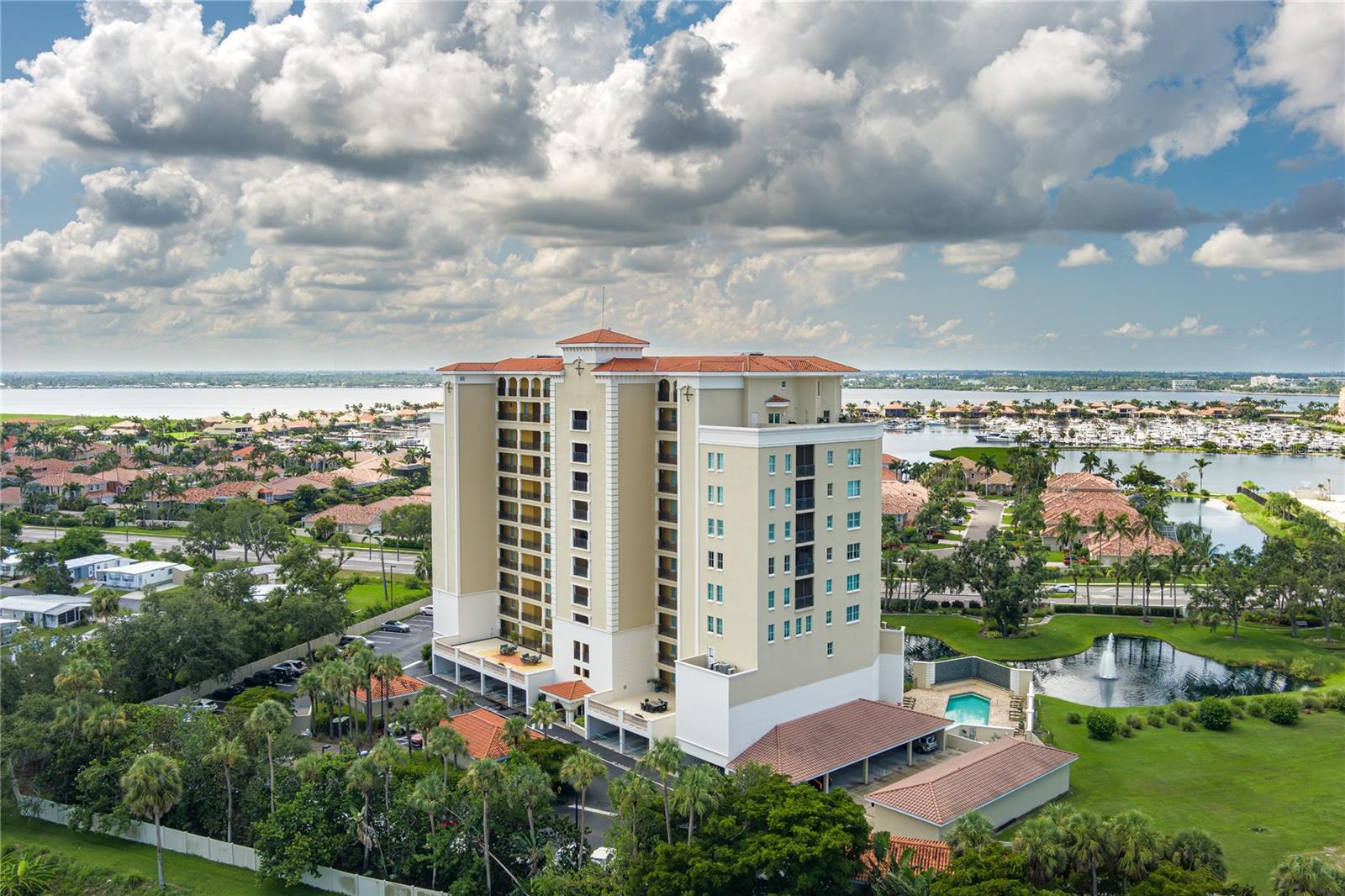 501 Haben Boulevard 605