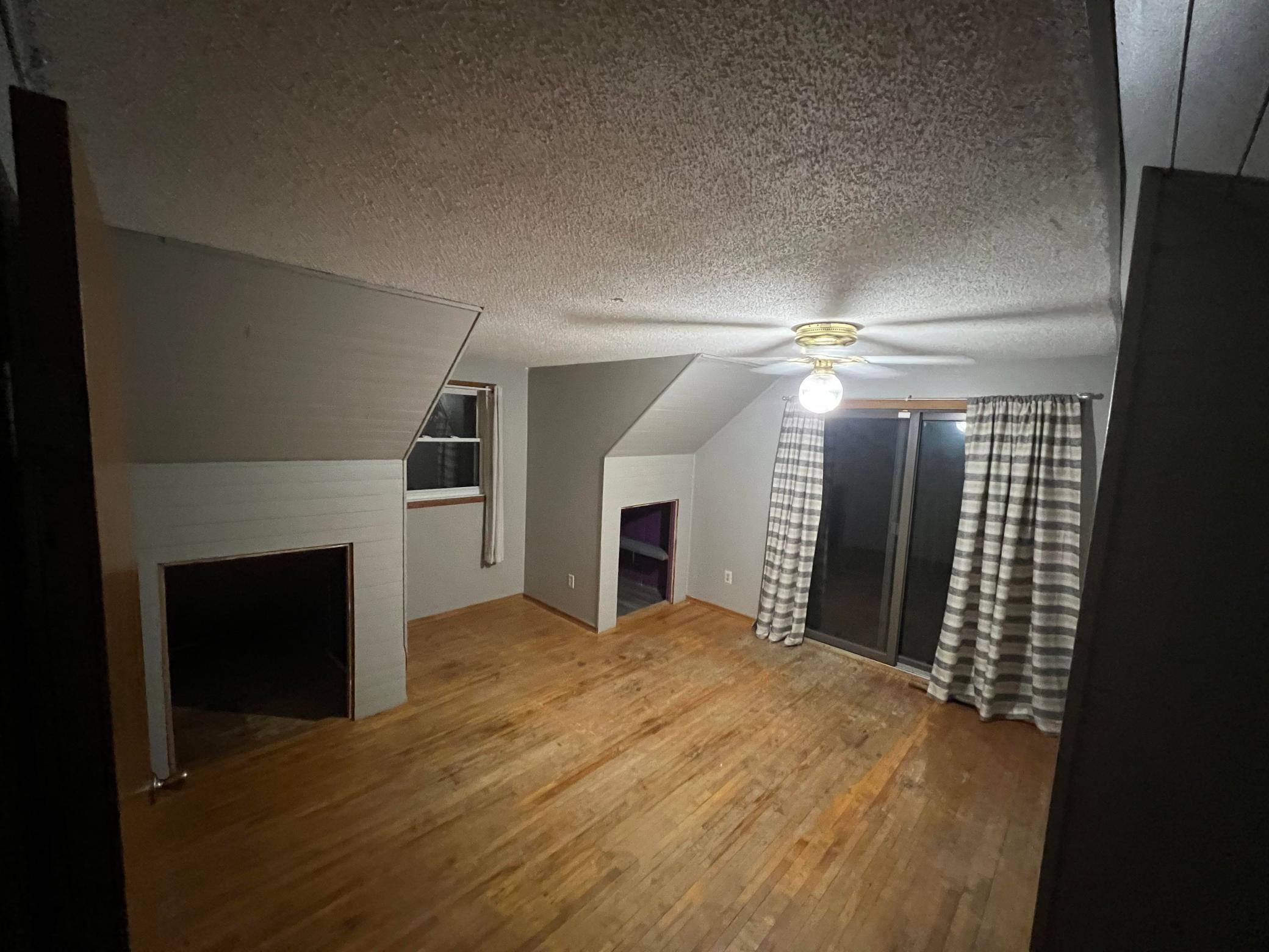 824 Park Street W