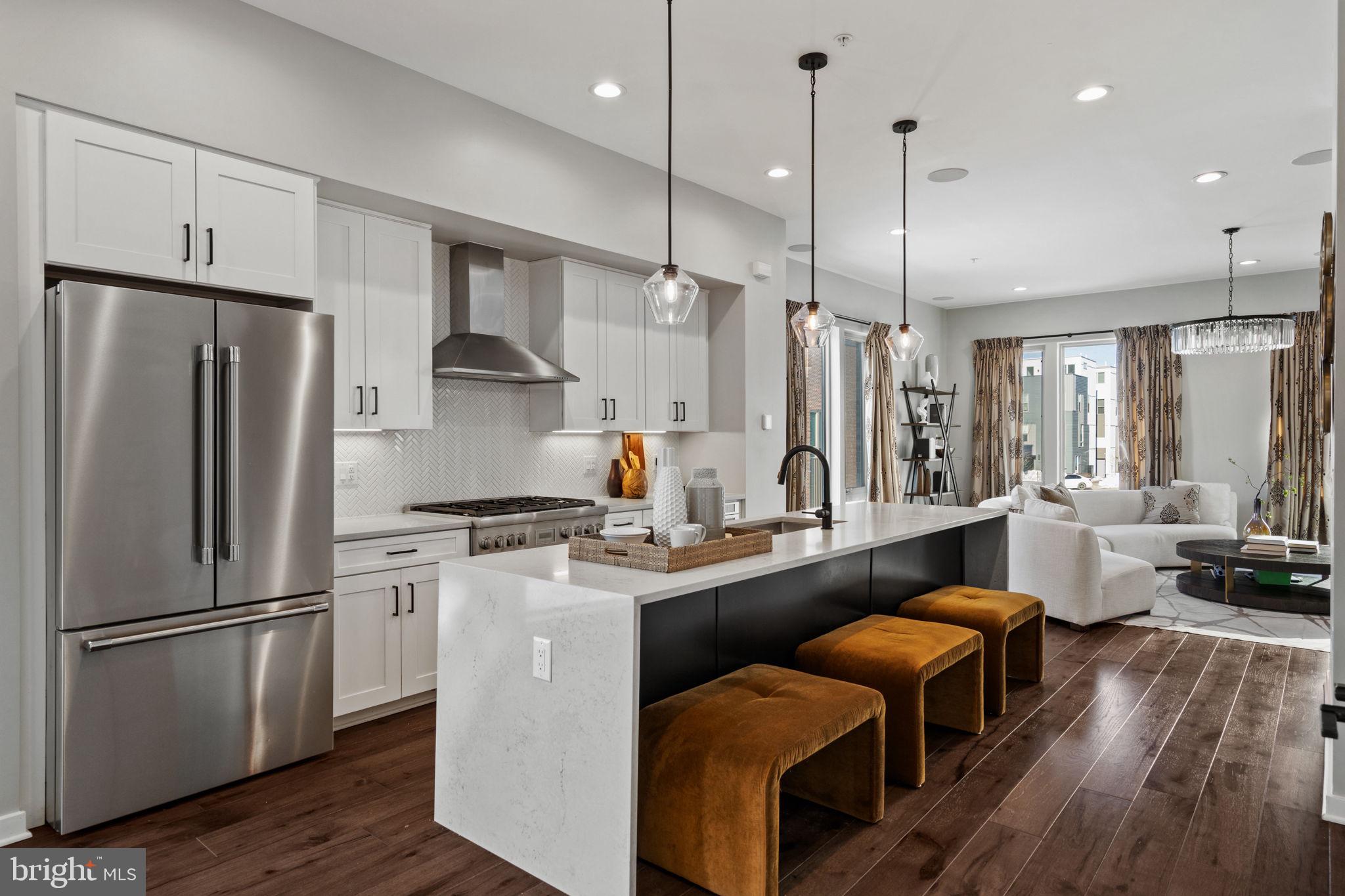 3200 Parkview Walk  