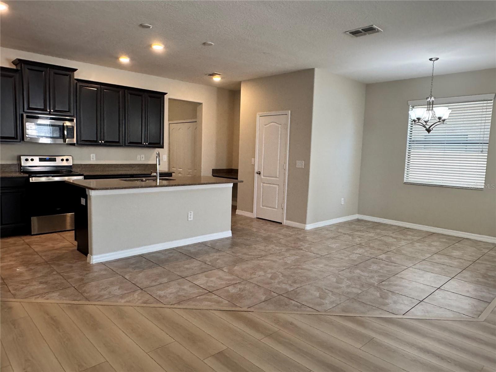 2711 Garden Falls Drive