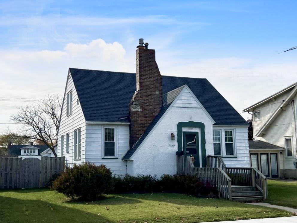 1609 17TH Avenue, MENOMINEE, MI 49858 50283712 Call Broadway Real Estate at (906) 8634484