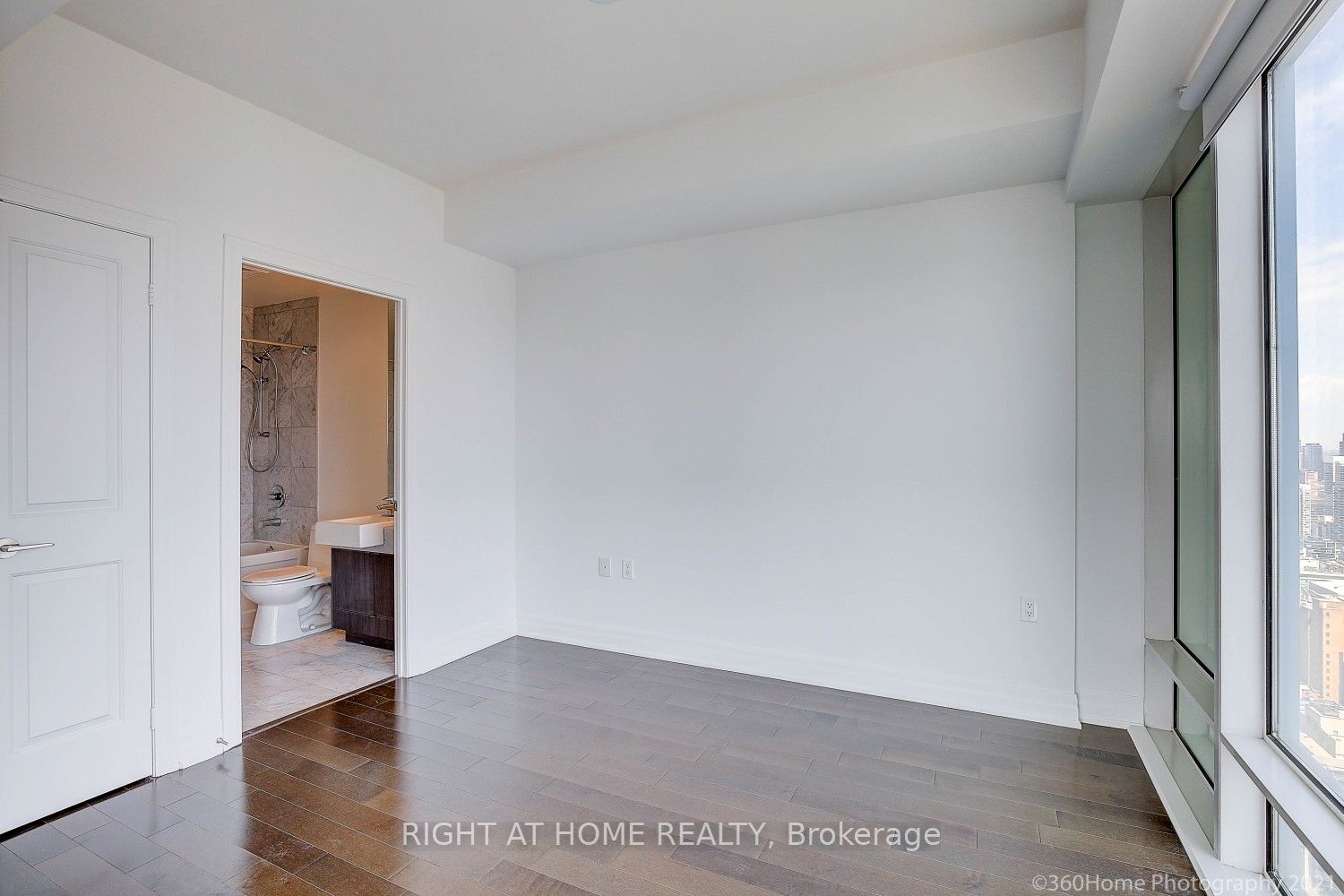 8 The Esplanade 4510