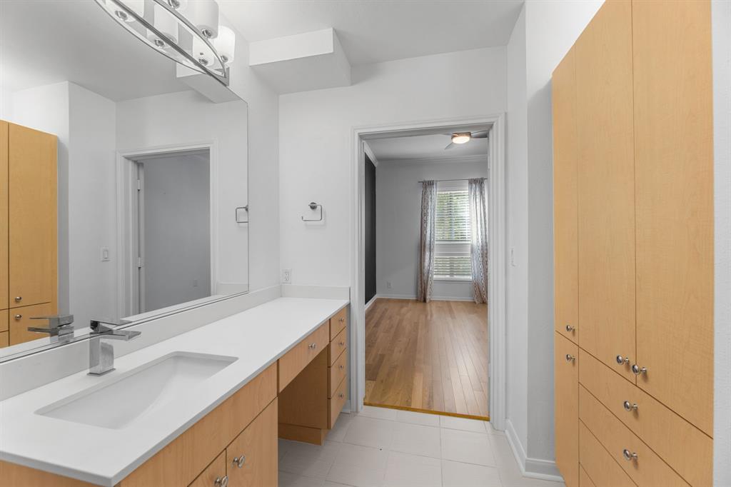 3225 Turtle Creek Boulevard 120