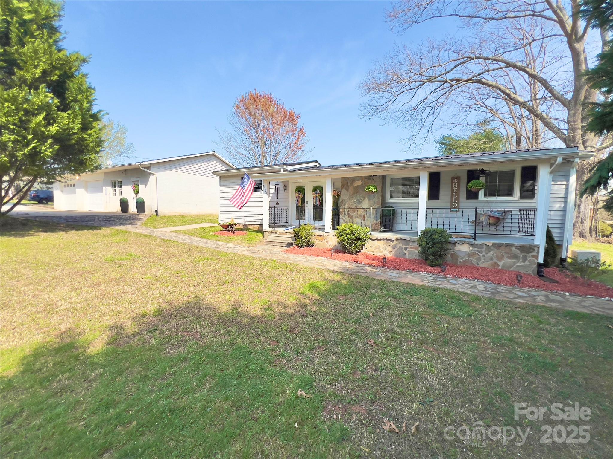 2594 Baker Circle