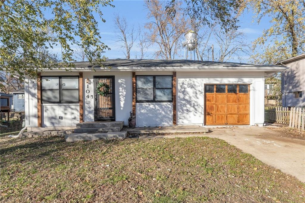 104 W Mcdonald Street