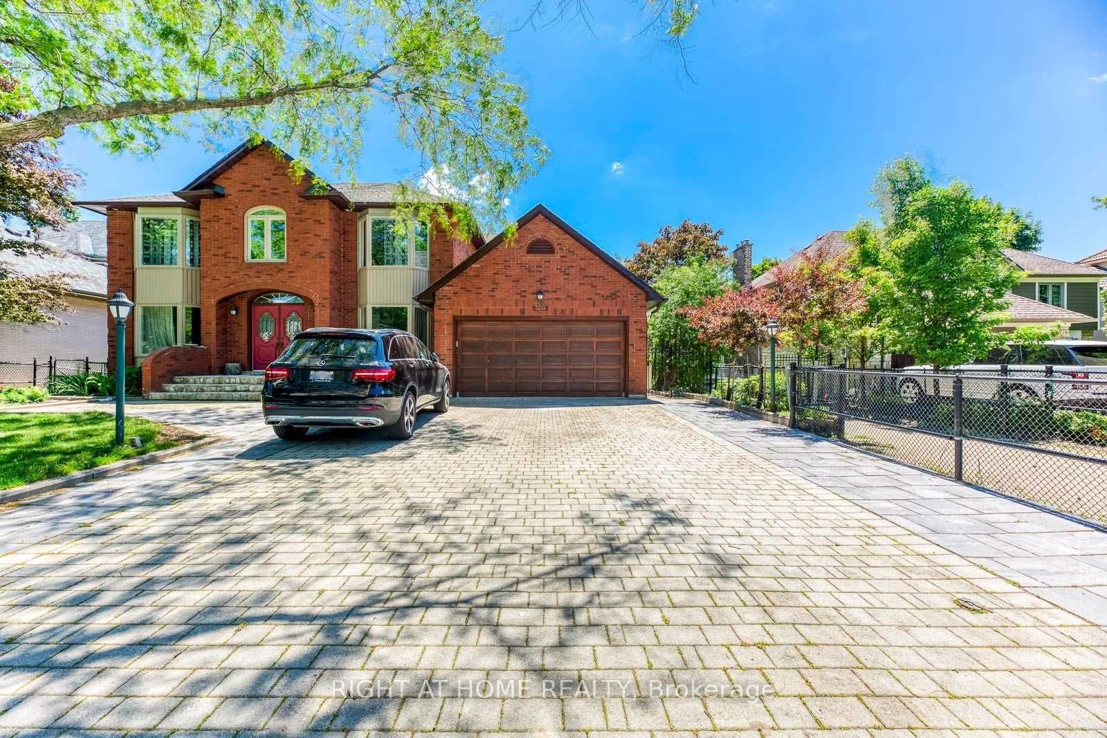 3234 Shoreline Dr