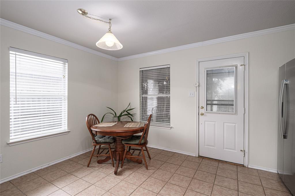 2900 Bluffs Court