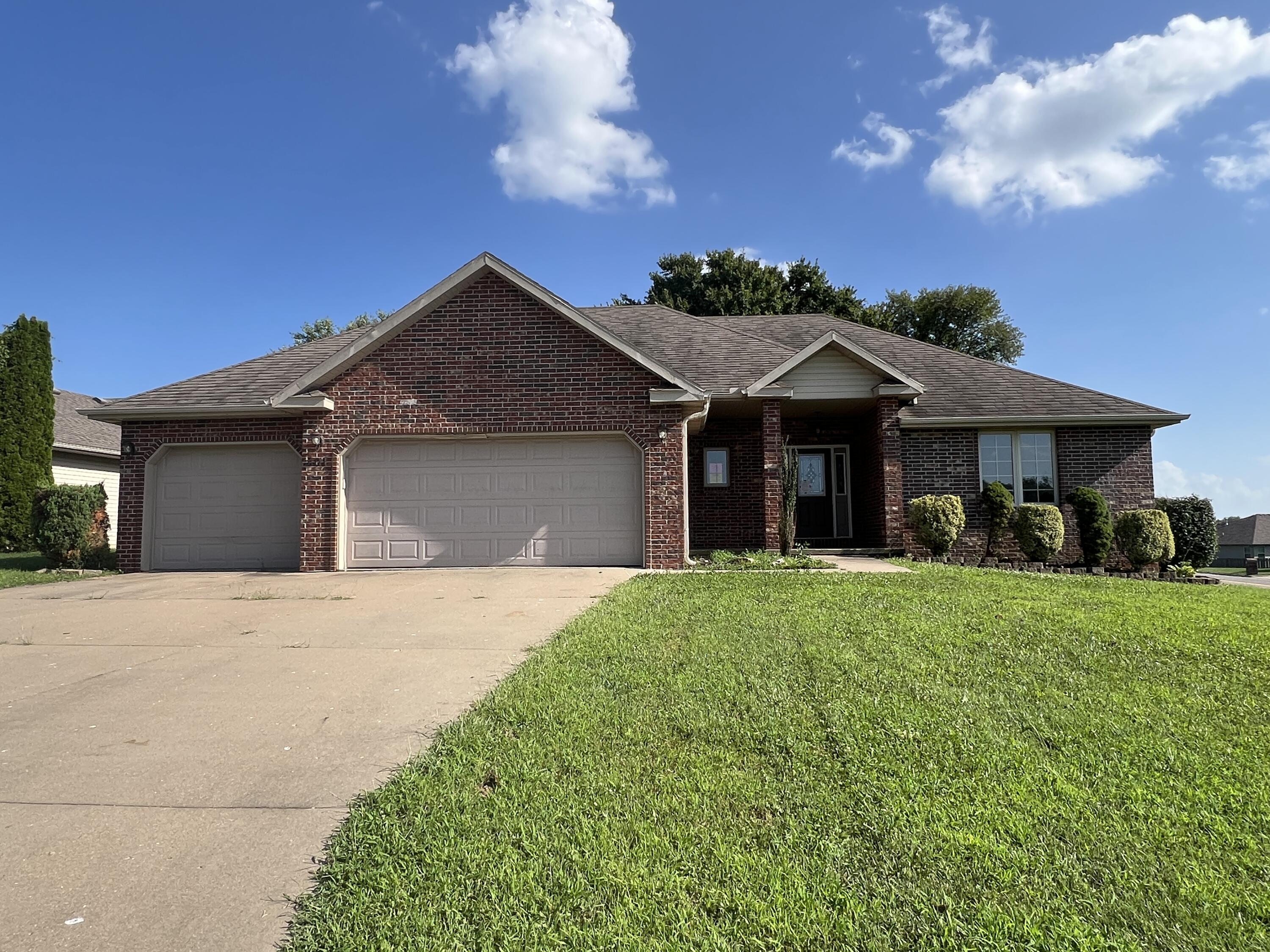 501 Falcon Heights