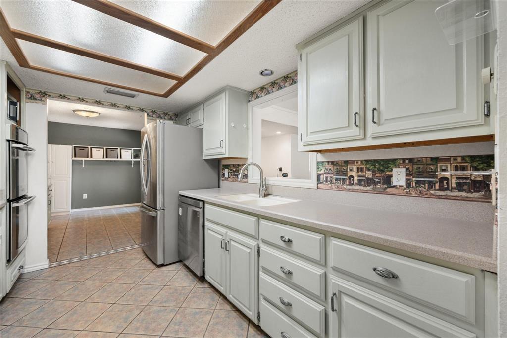 1113 Rusdell Drive