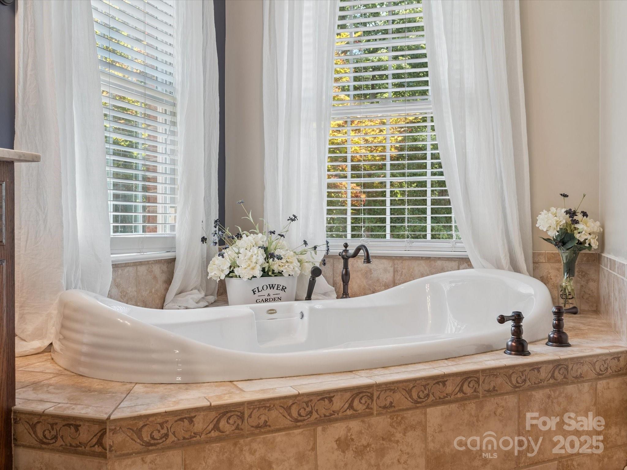 4050 Muirfield Drive