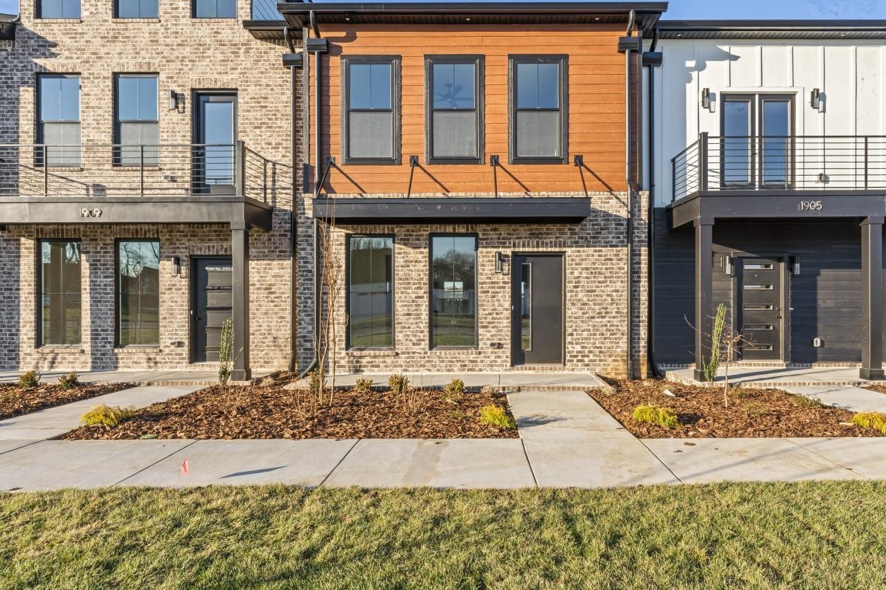 1347 Rebecca Johns Dr — sold