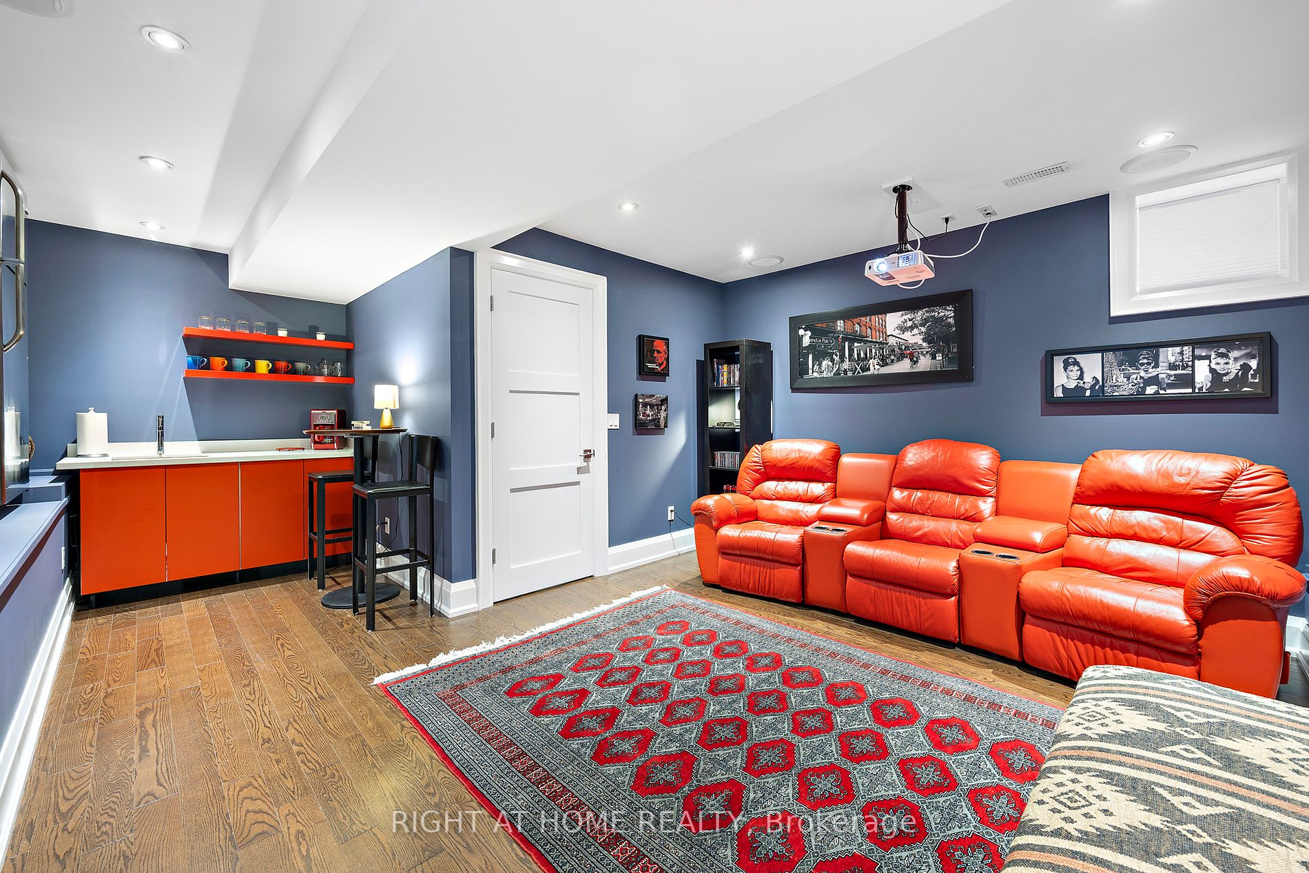 55 Stibbard Ave