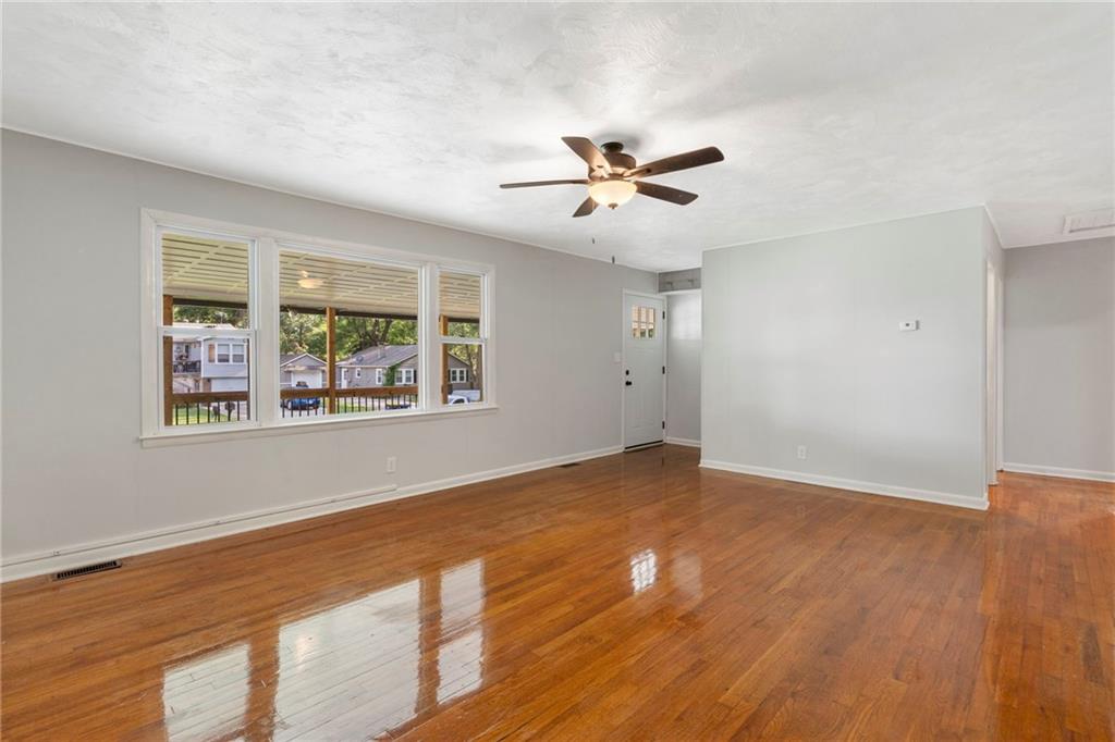 5211 NE 46th Terrace