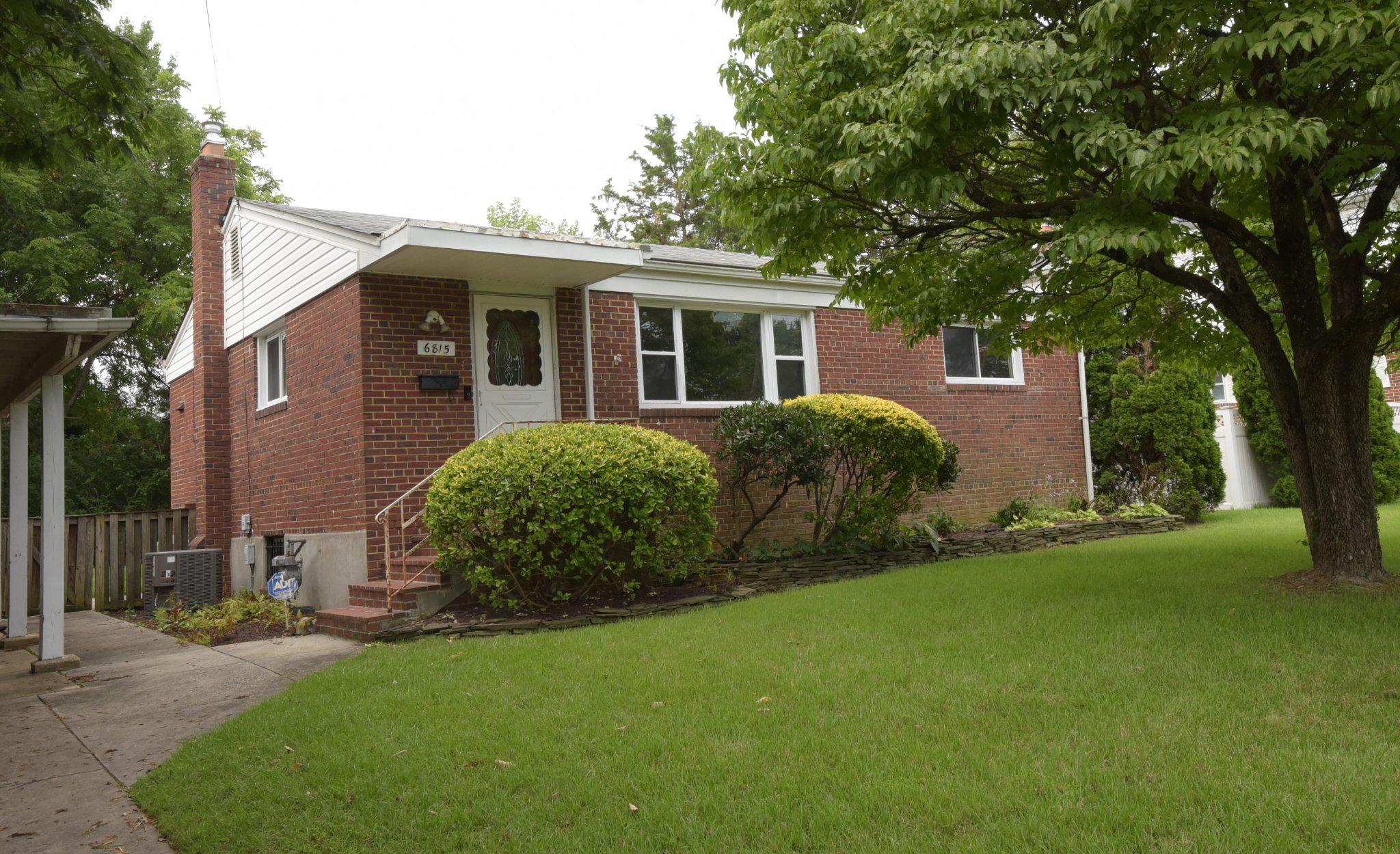 6815 Kingwood Drive