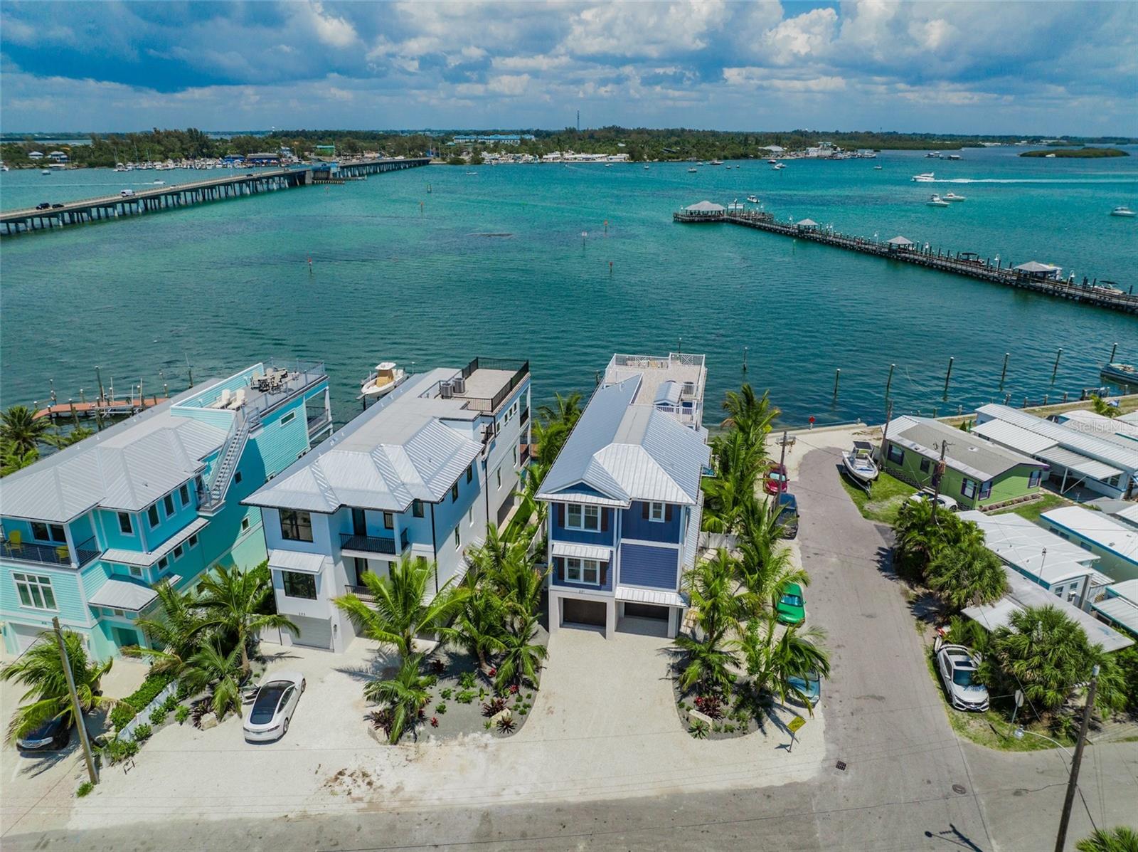 201 Bay Drive N