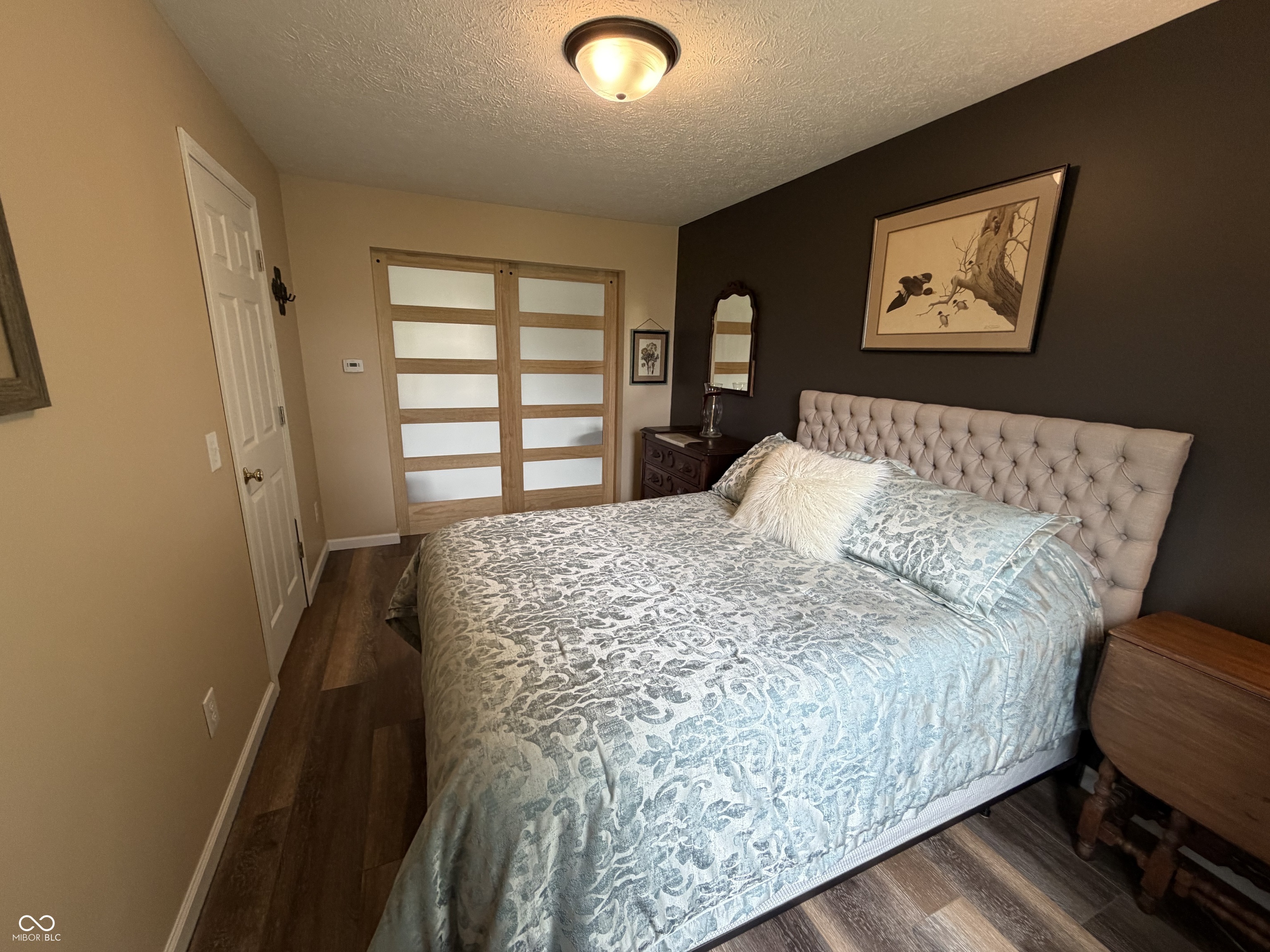 5752 Columbia Circle S