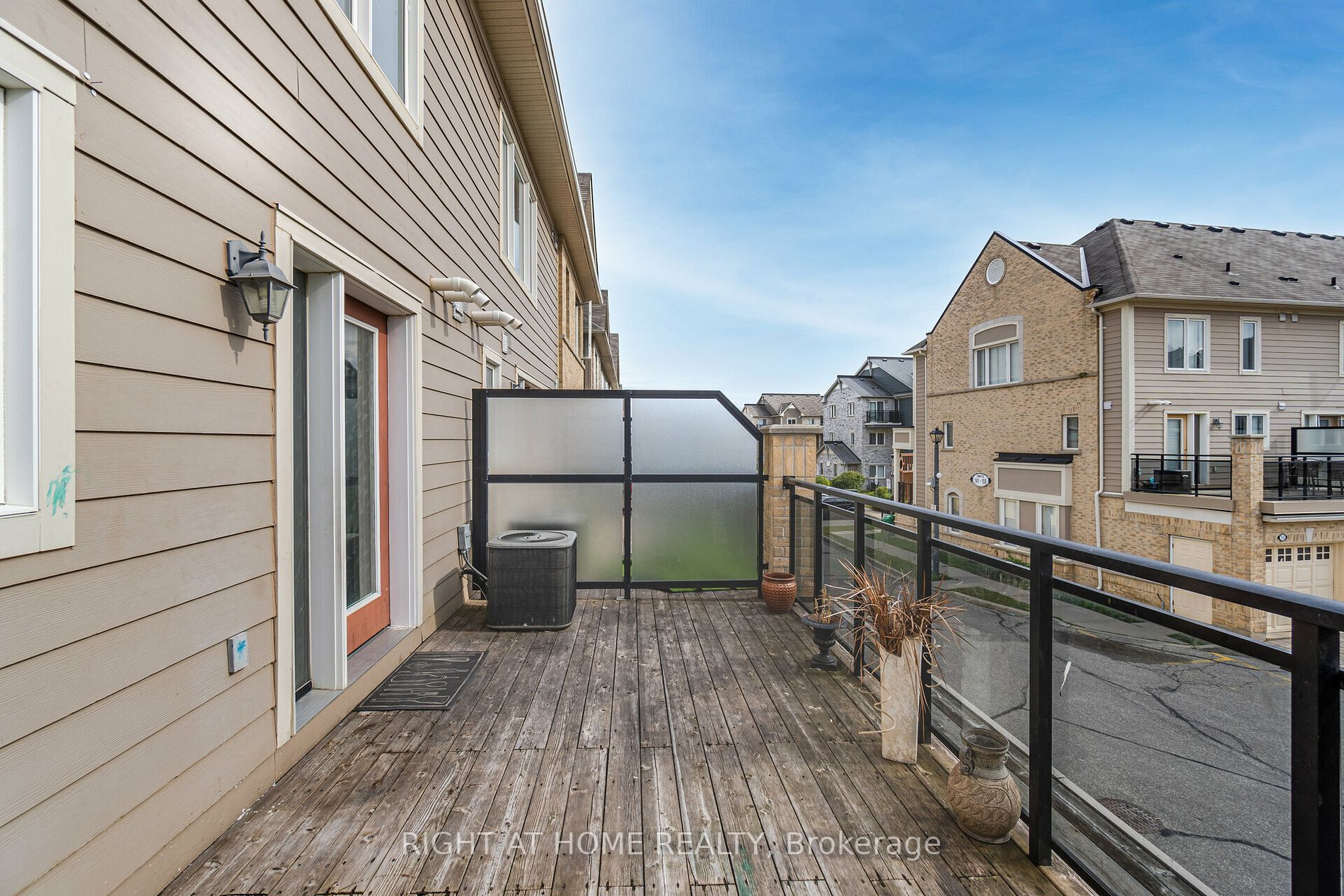 60 Fairwood Circ 45