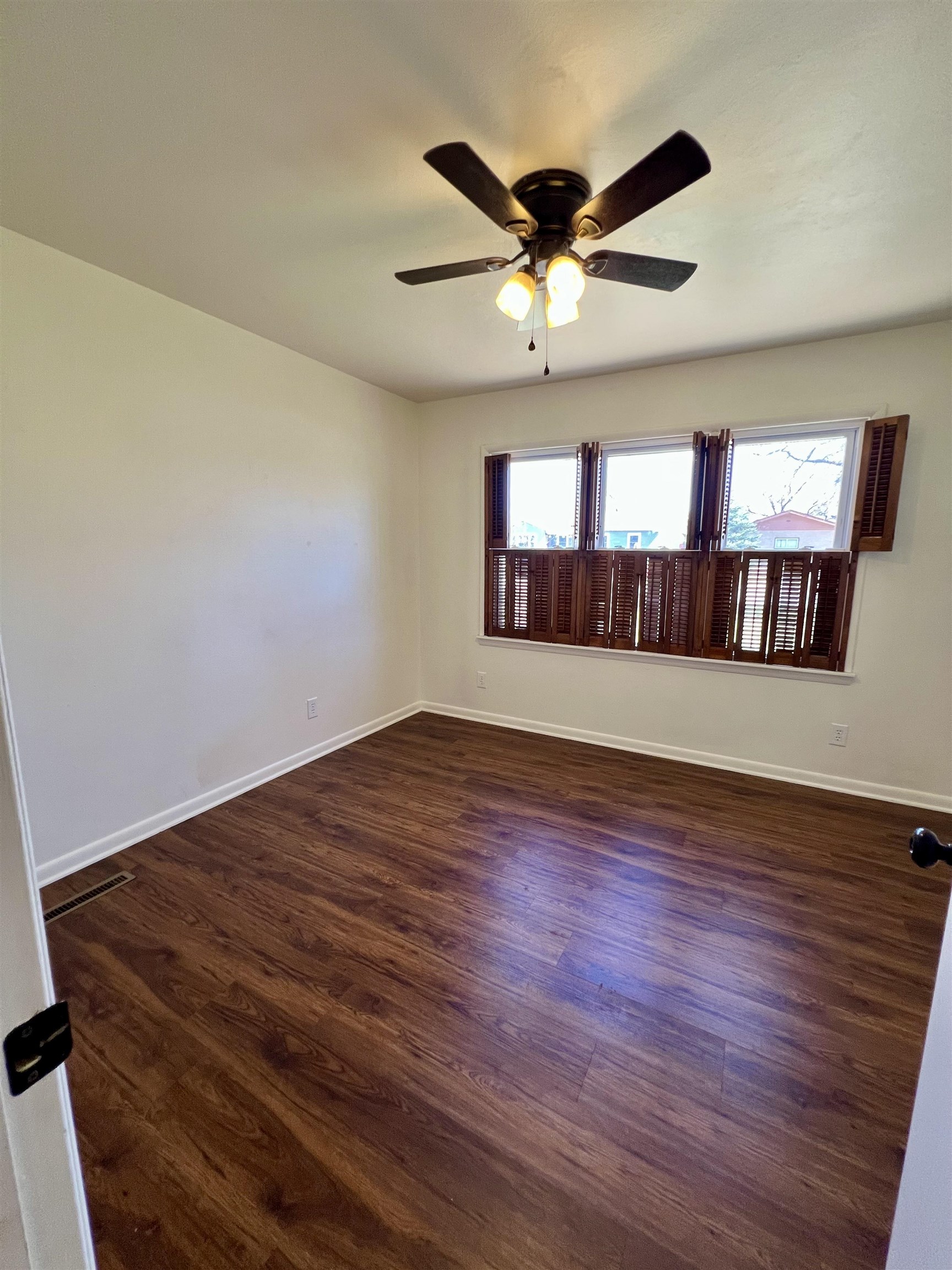 607 N 9th