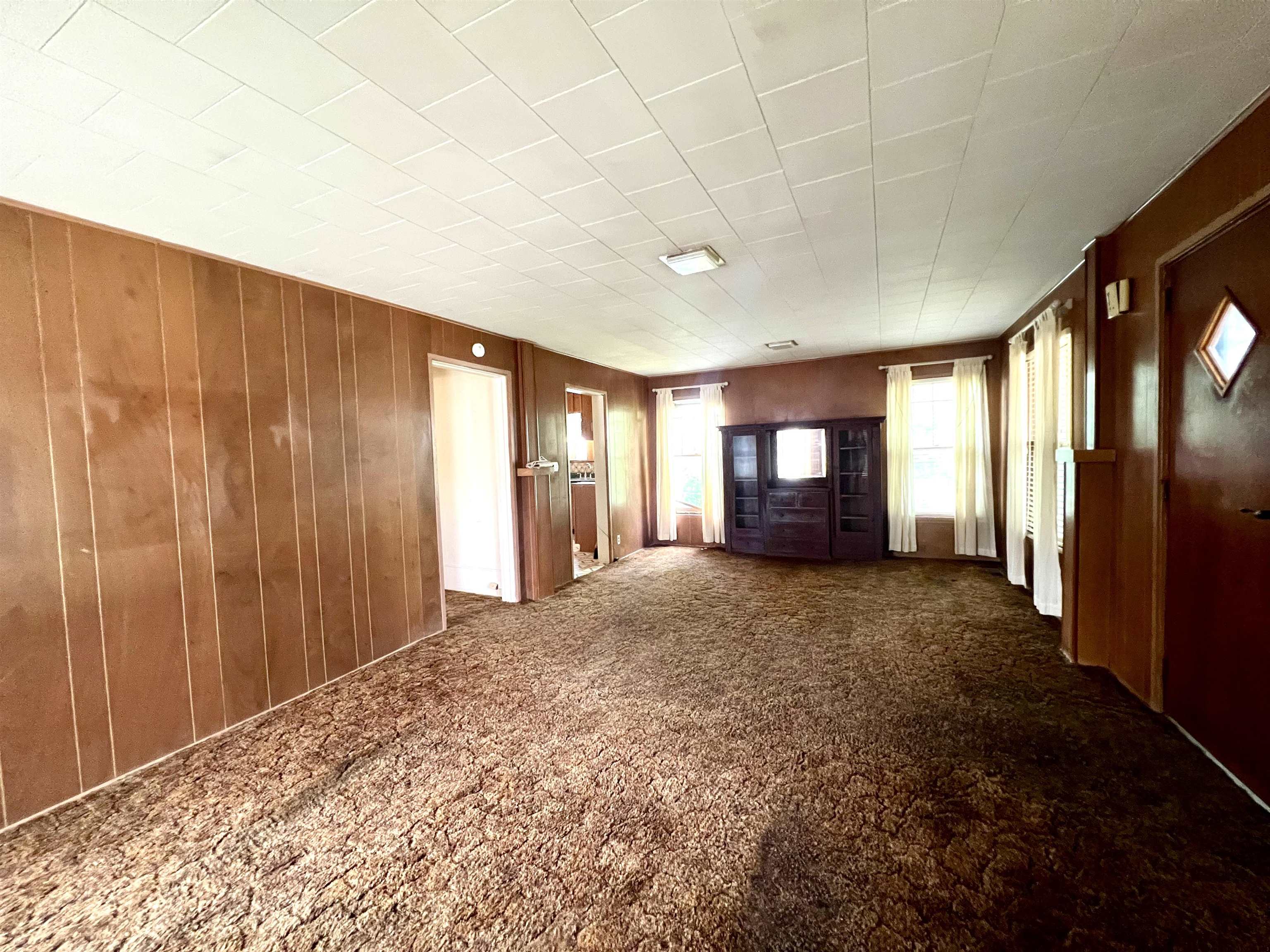 211 W Linden
