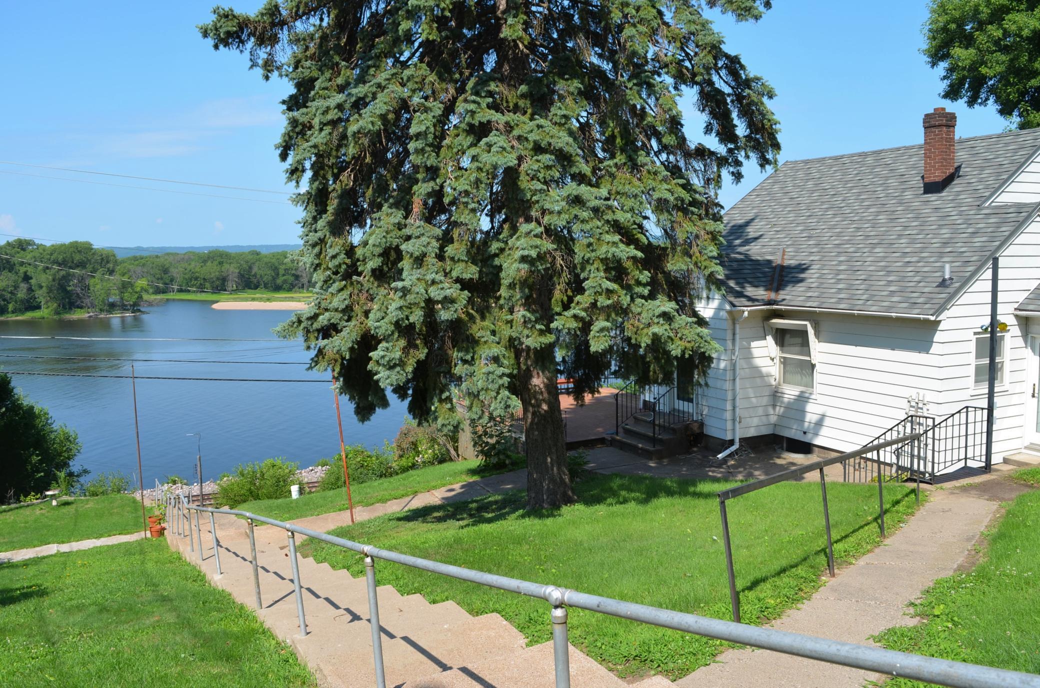 100 E Bluff Street