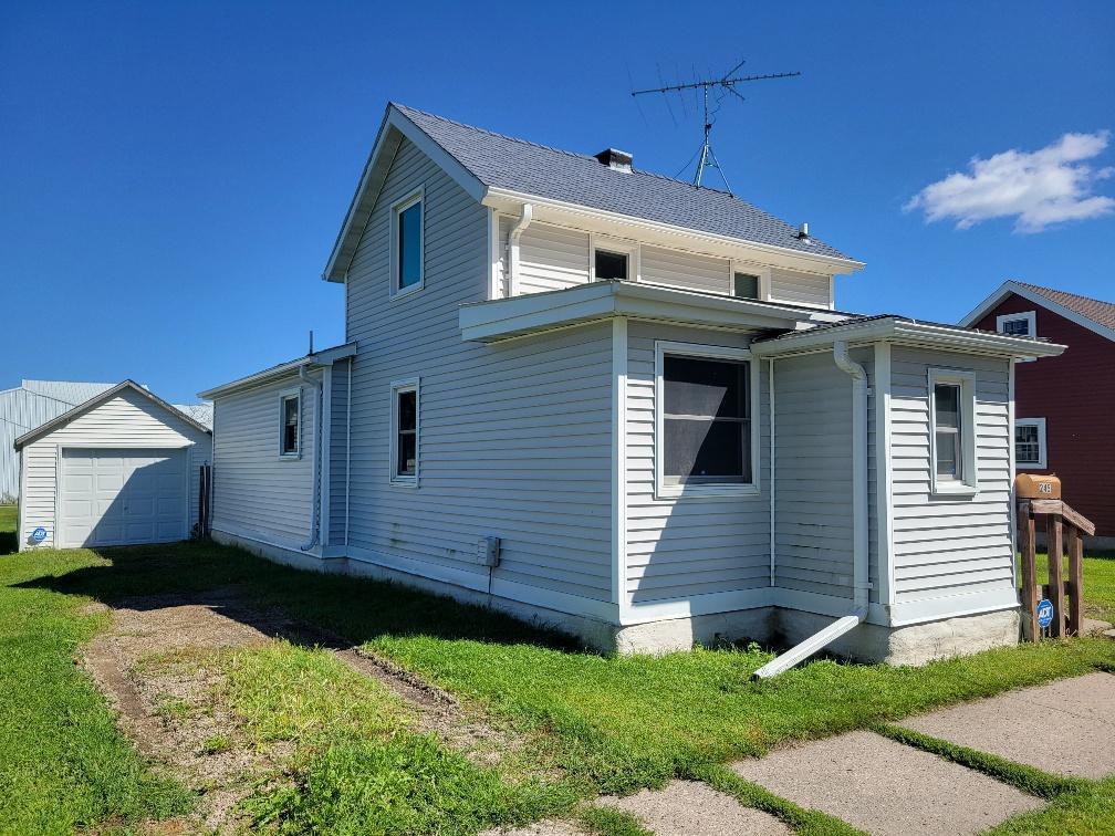 245 3rd Ave SE ext north.jpg