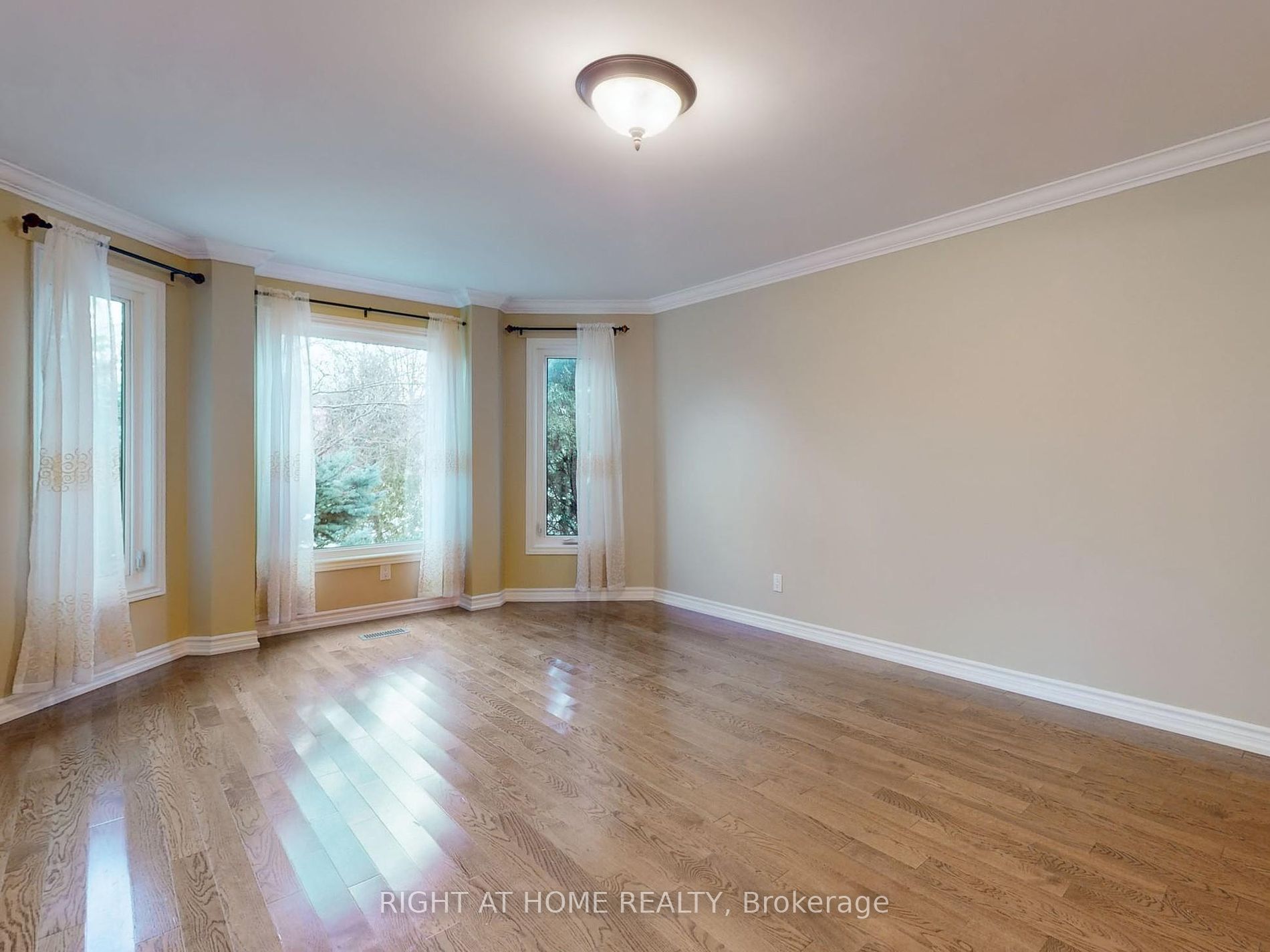 1359 Fieldcrest Lane