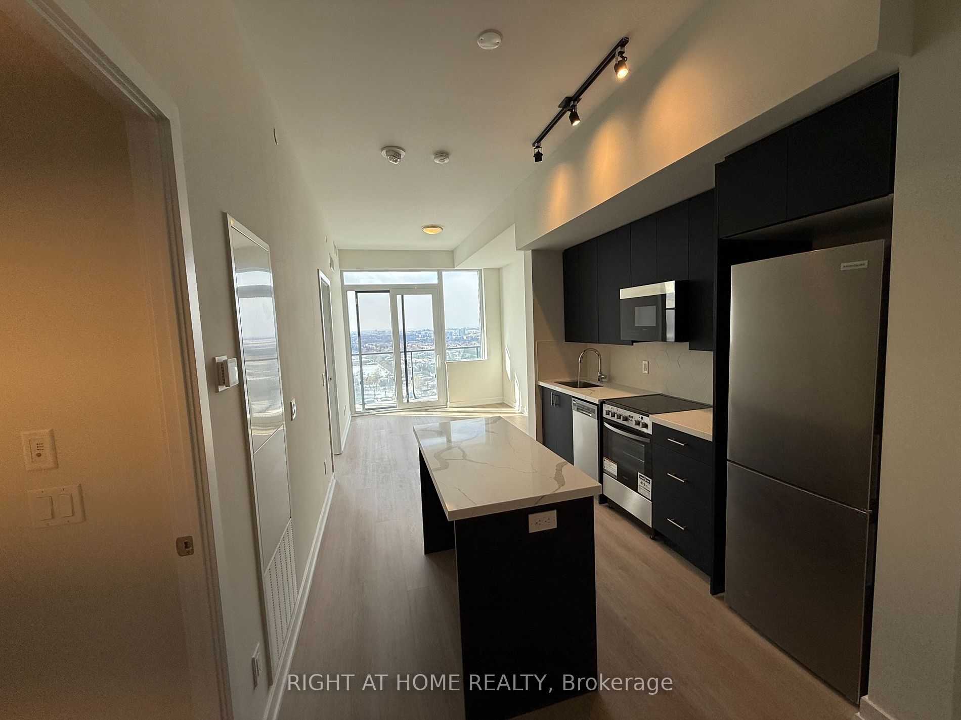 15 Ellerslie Ave LPH07
