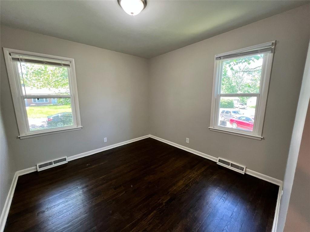 3407 S Claremont Avenue