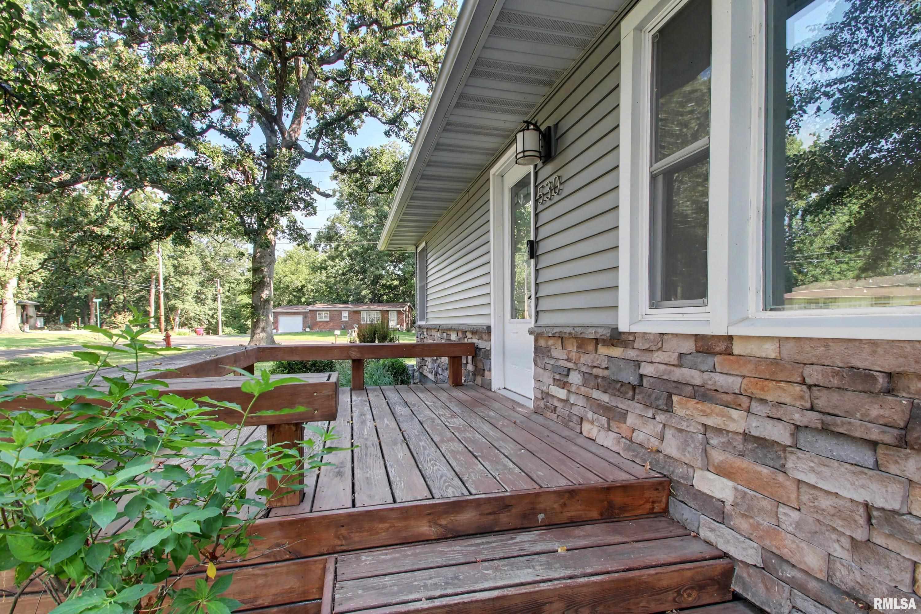 530 Hickory Grove W