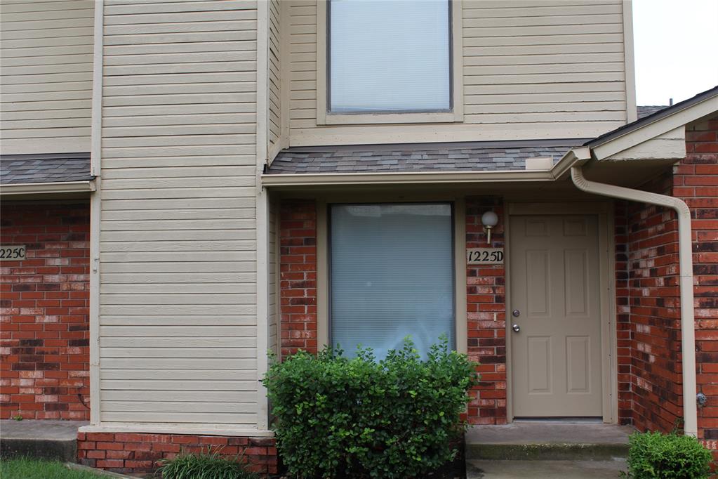 Welcome to this beautifully updated townhome, just minutes from UCO! Offering approx. 1,252 sq. ft. of comfortable living space, this two-story home features 2 bedrooms, 2.5 baths, and a 1-car garage.

The spacious living and dining area is anchored by a charming brick fireplace with gas logs, perfect for cozy evenings. The kitchen includes tile flooring and all appliances—washer, dryer, and refrigerator—making this home move-in ready. A convenient half bath and large under-stair storage closet are located on the main level.

Upstairs, you’ll find a versatile loft with built-in bookcase, along with two generously sized bedrooms, each with ceiling fans and walk-in closets. The primary suite offers a private en-suite bath, while the secondary bedroom has easy access to a full hall bath.

Outdoor living is easy with a private fenced courtyard and open deck space, with the garage opening directly into the courtyard for added convenience.

Neighborhood amenities include a community swimming pool, with HOA dues of $150/month covering pool upkeep and exterior common area maintenance.