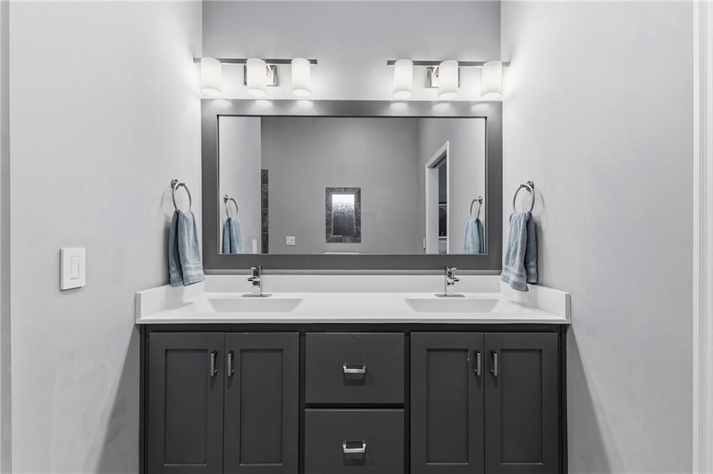 10512 N Euclid Avenue