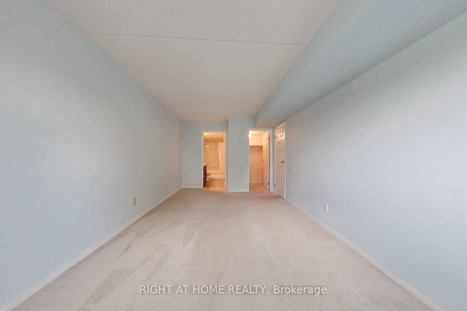 3499 Upper Middle Rd 302