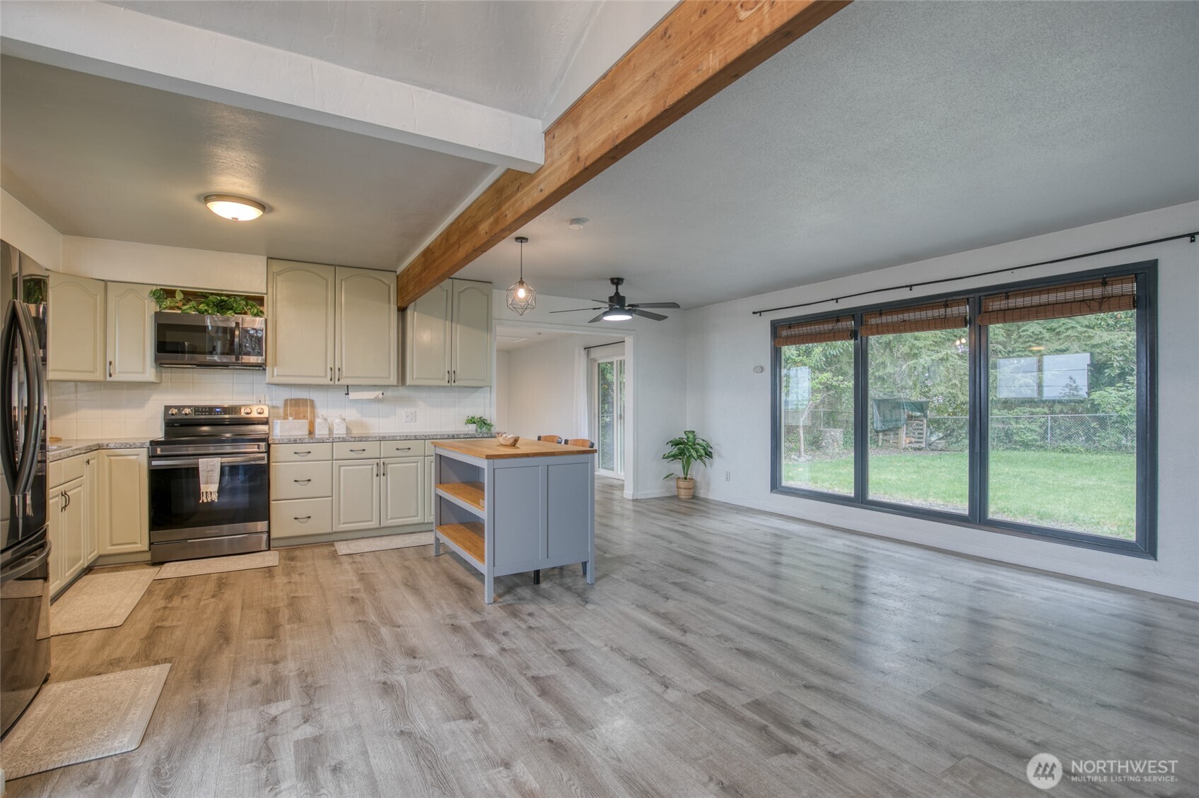 425 Beacon Hill Drive