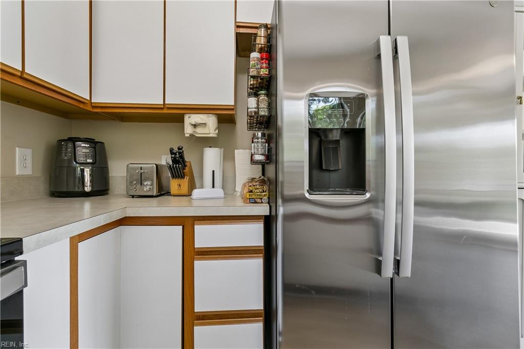246 Hunts Neck Road