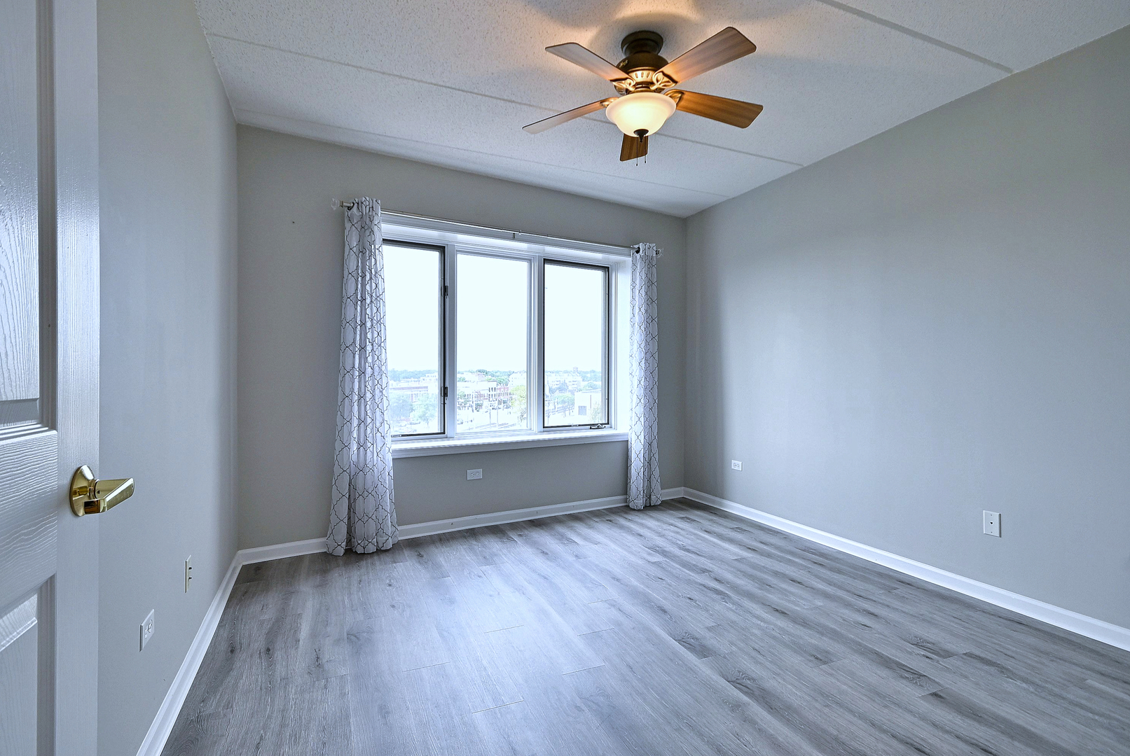 1 N Beacon Place 601