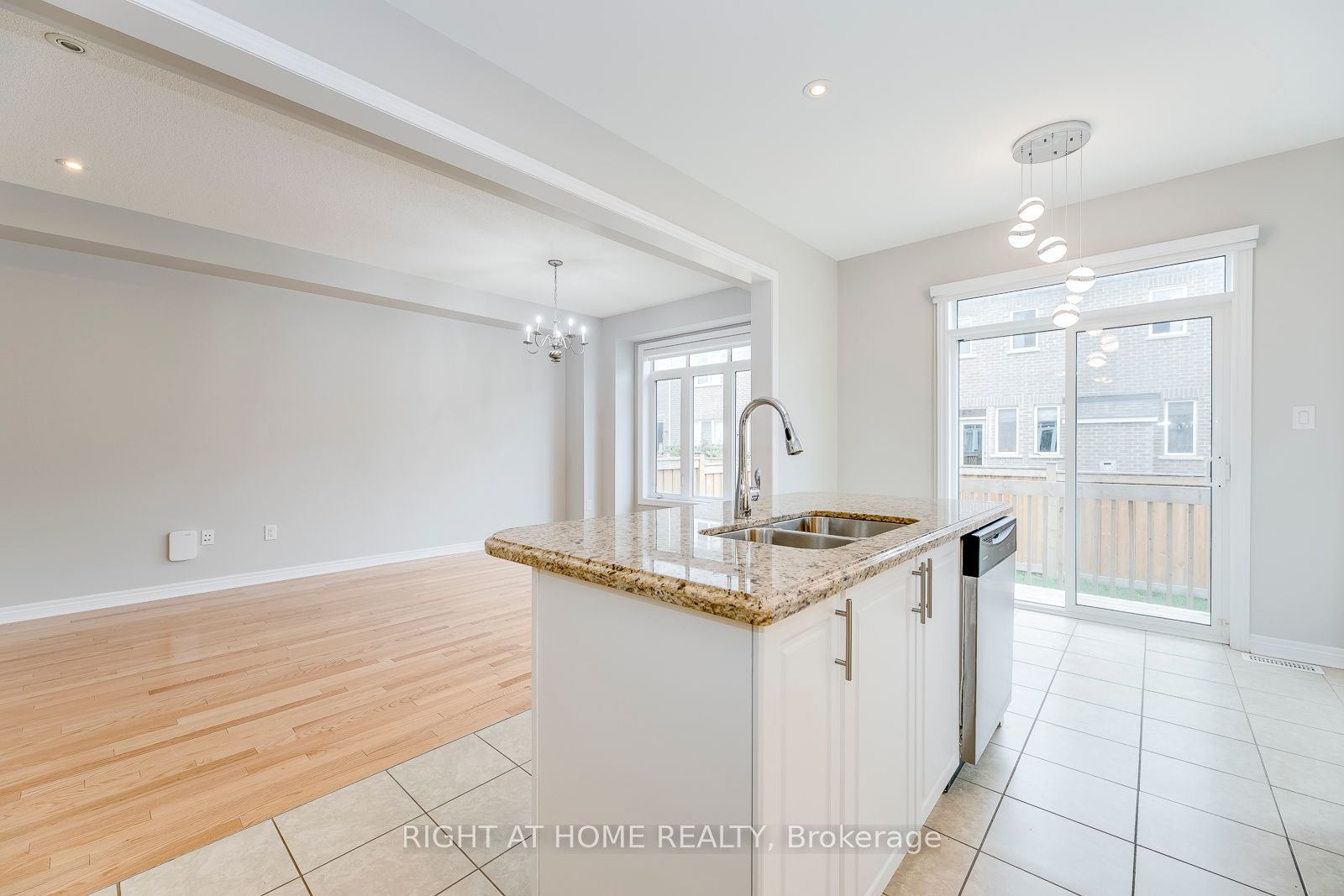 121 Orchardcroft Rd
