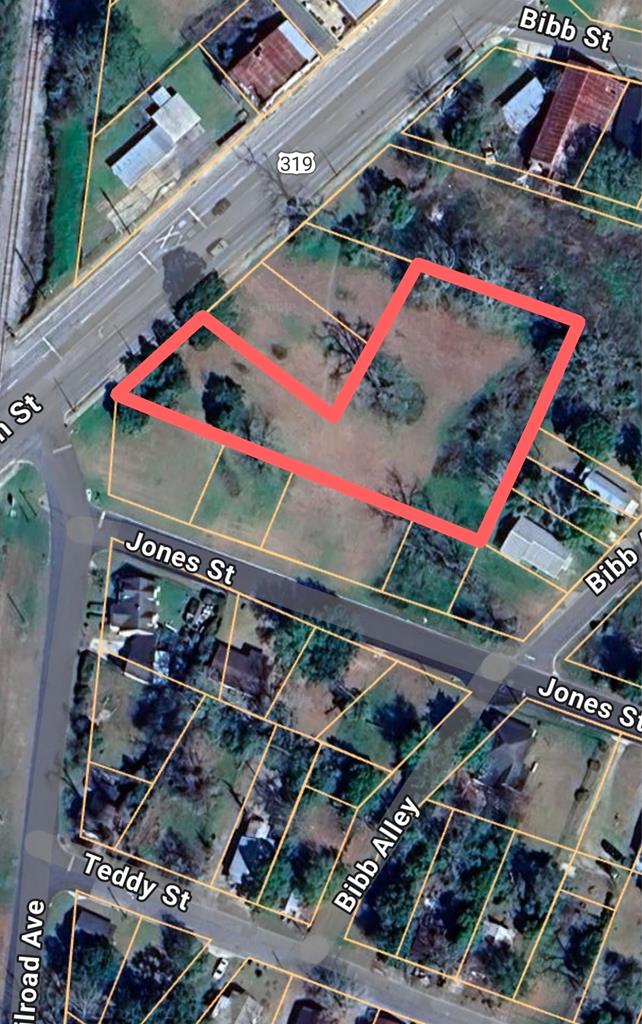 This .84 acres residential lot or can be turned into commercial (see planning & zoning about requirements) just 1 minute to downtown. City plans already underway for exciting future developments—including a state-of-the-museum and the renovation of a historic hotel—you'll be positioned perfectly in an area poised for growth.