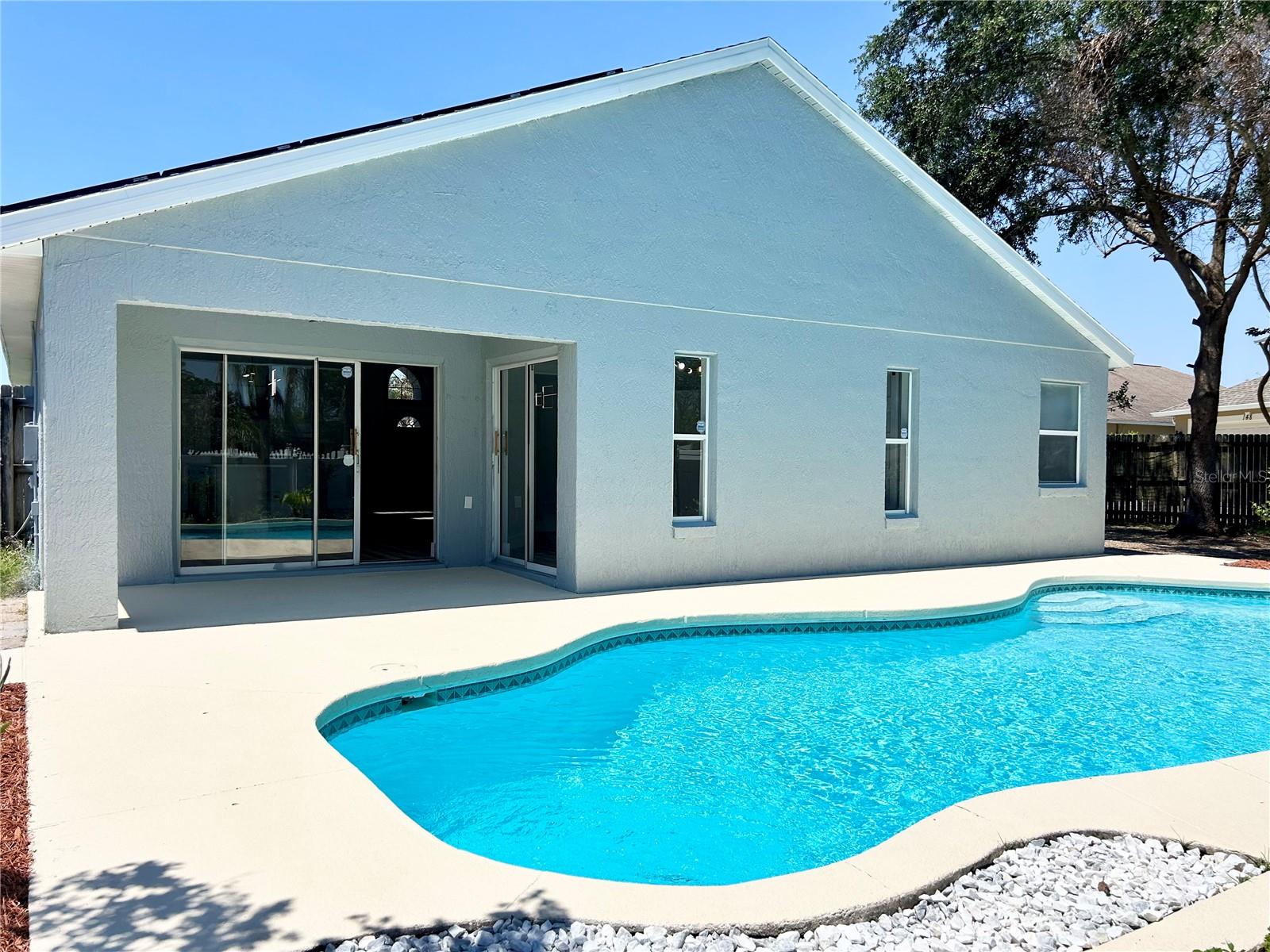 154 Woodbury Pines Circle