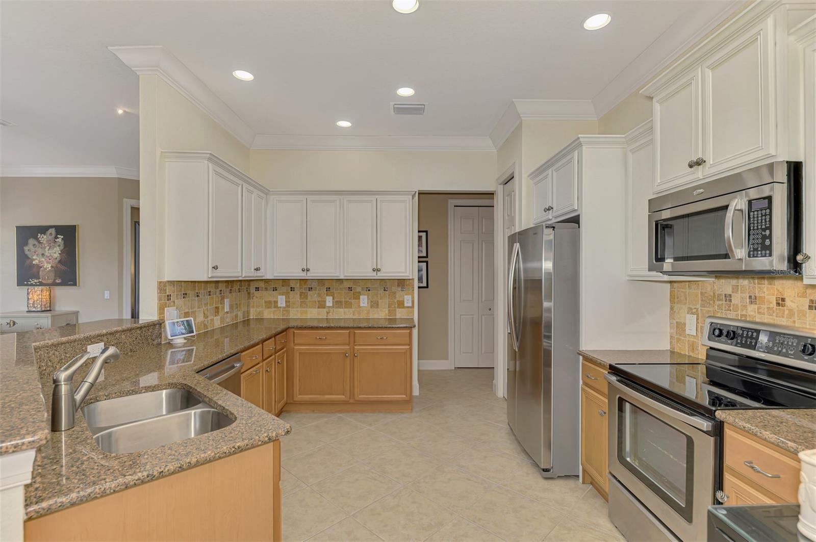 13096 Creekside Lane