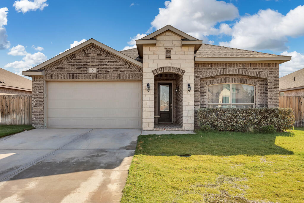 Welcome to this beautiful 4 bedroom 2 bath 2021 build! This home is located on a cul de sac in the Homestead at Parks bell ranch community. Walking distance from community pool and parks! Easy access to shopping and dining!