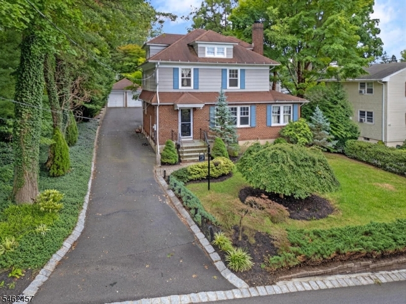 12 Bernards Ave