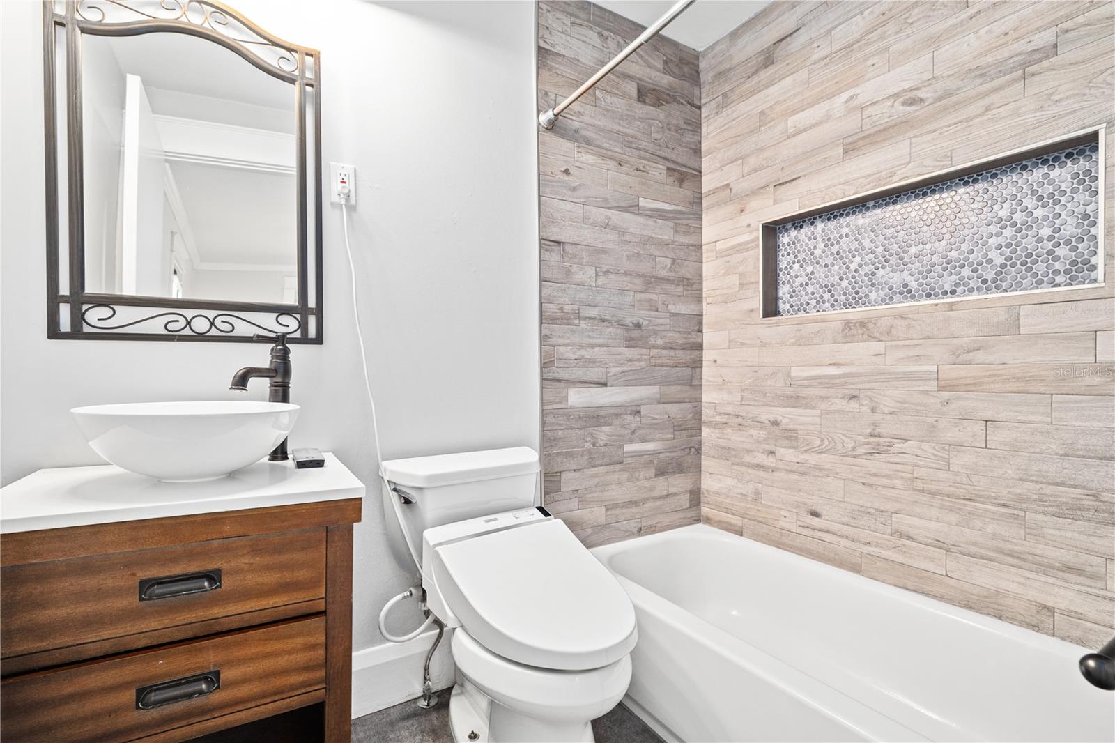 1206 E Louisiana Avenue